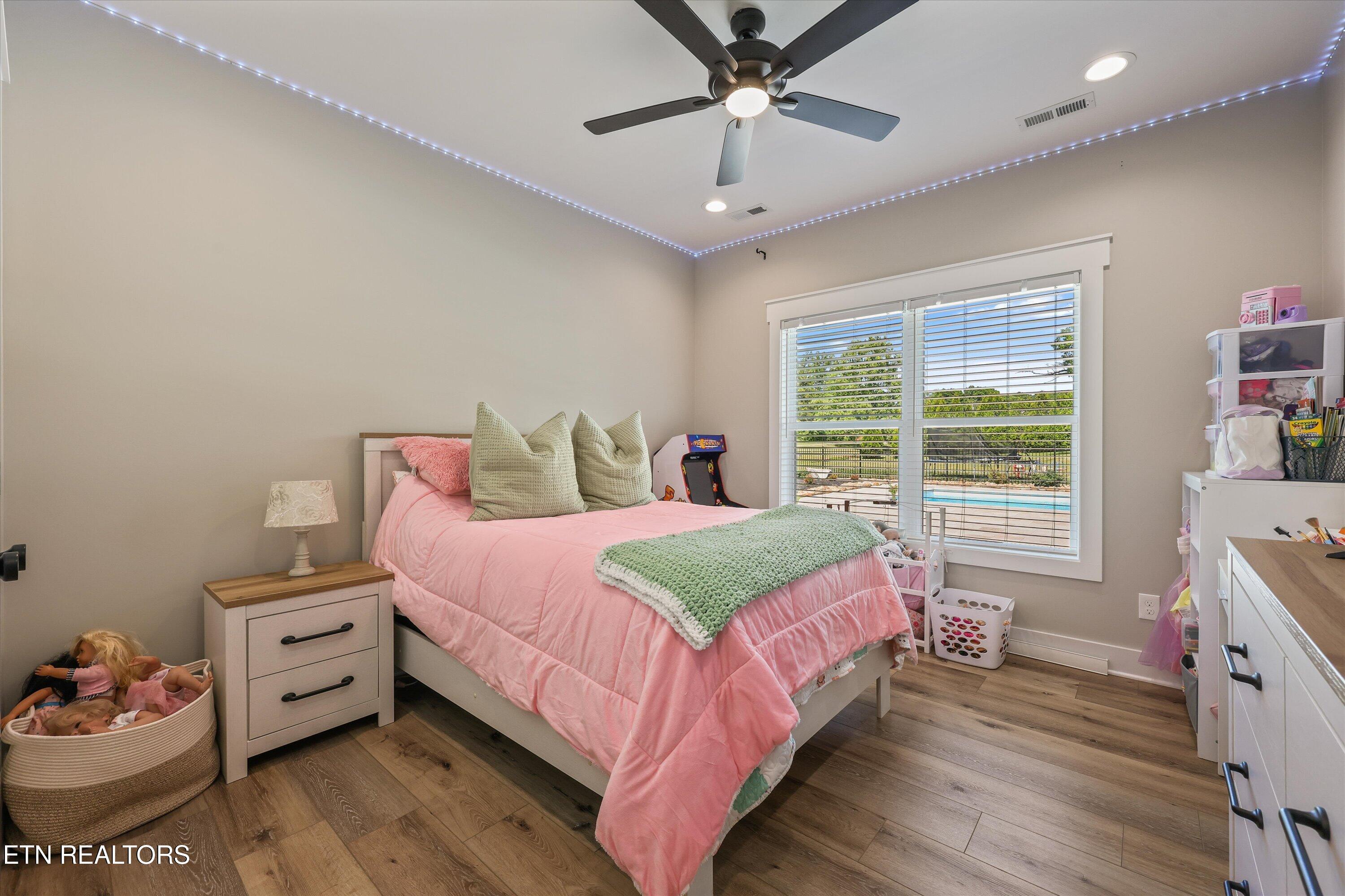 8233 Tazewell Pike Corryton TN 37721