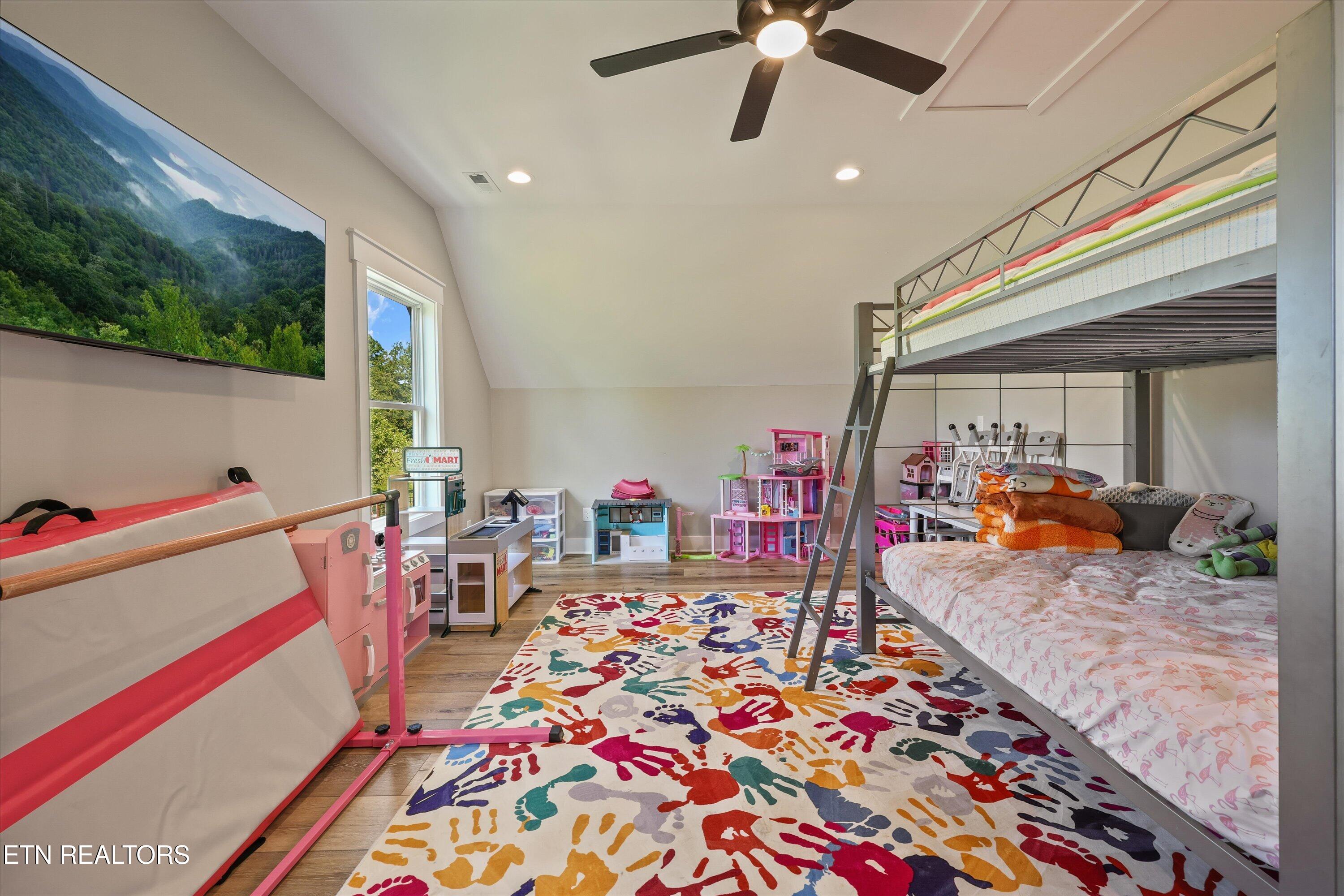 8233 Tazewell Pike Corryton TN 37721