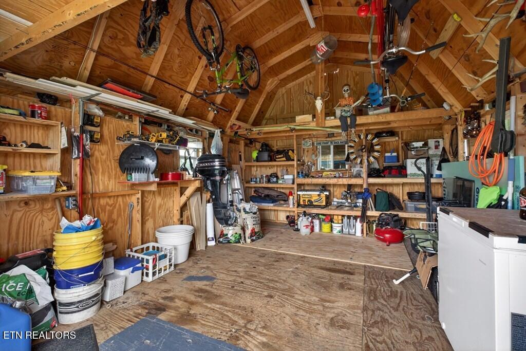 175 Humphrey Road Walling TN 38587
