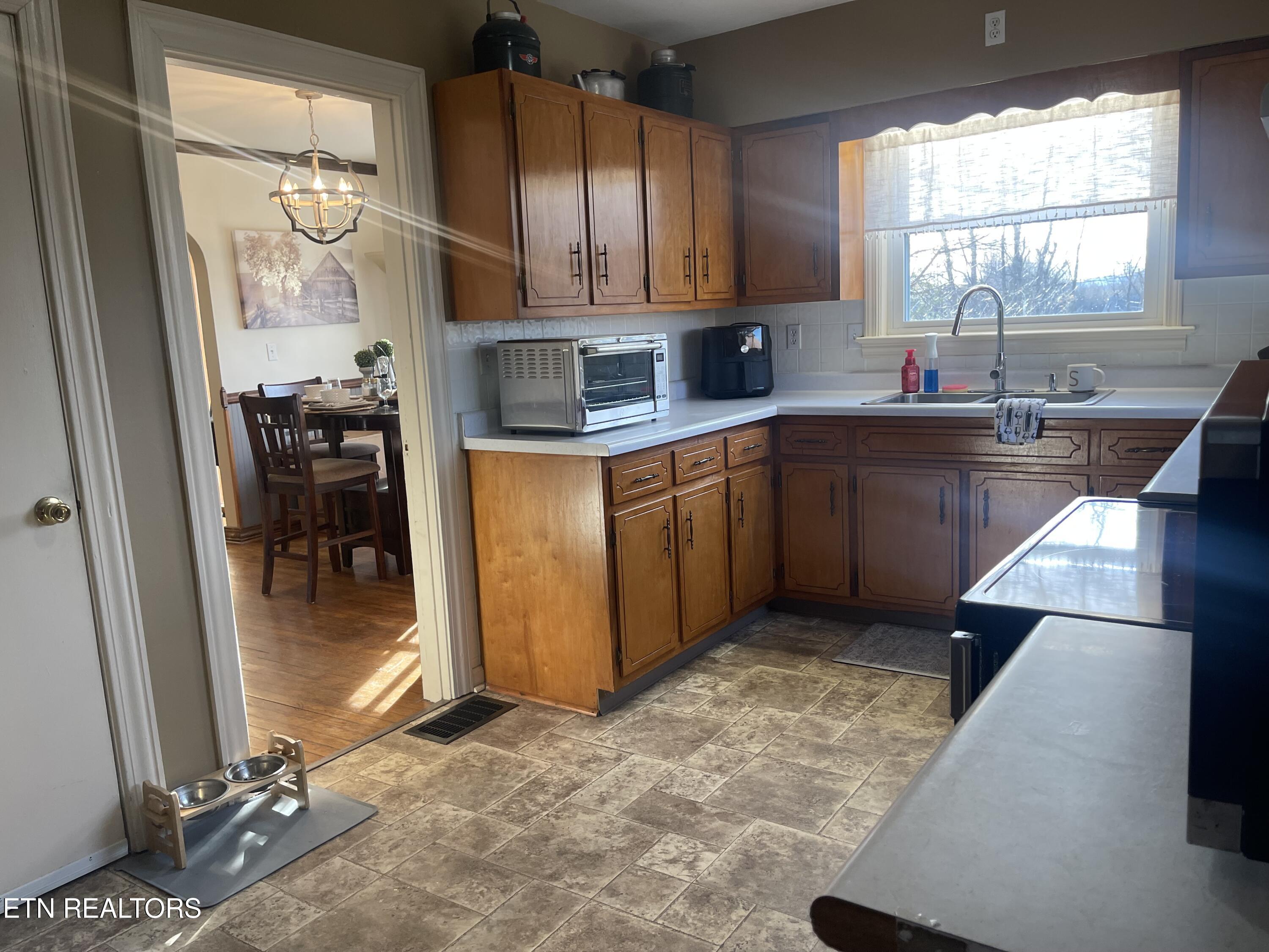 105 Franklin Avenue Harrogate TN 37752