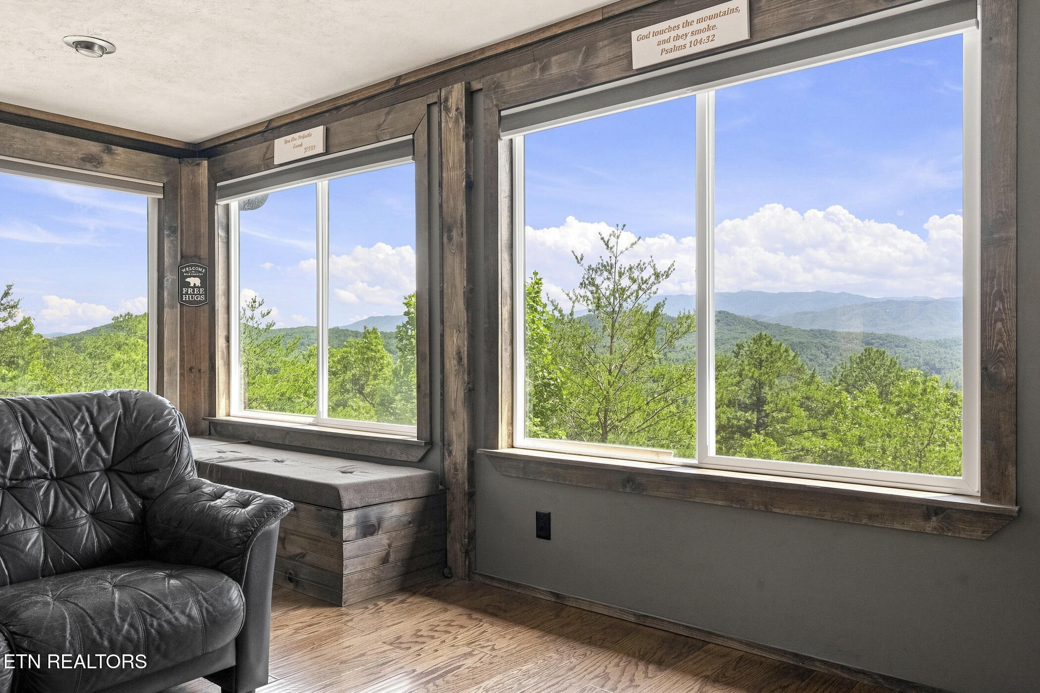 3307 Chinquapin Drive Sevierville TN 37876