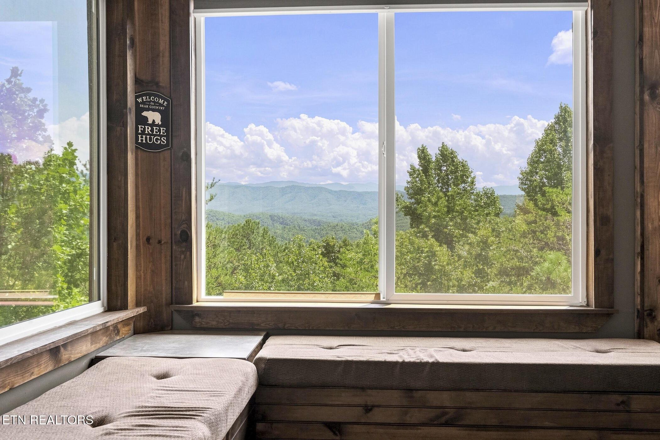 3307 Chinquapin Drive Sevierville TN 37876