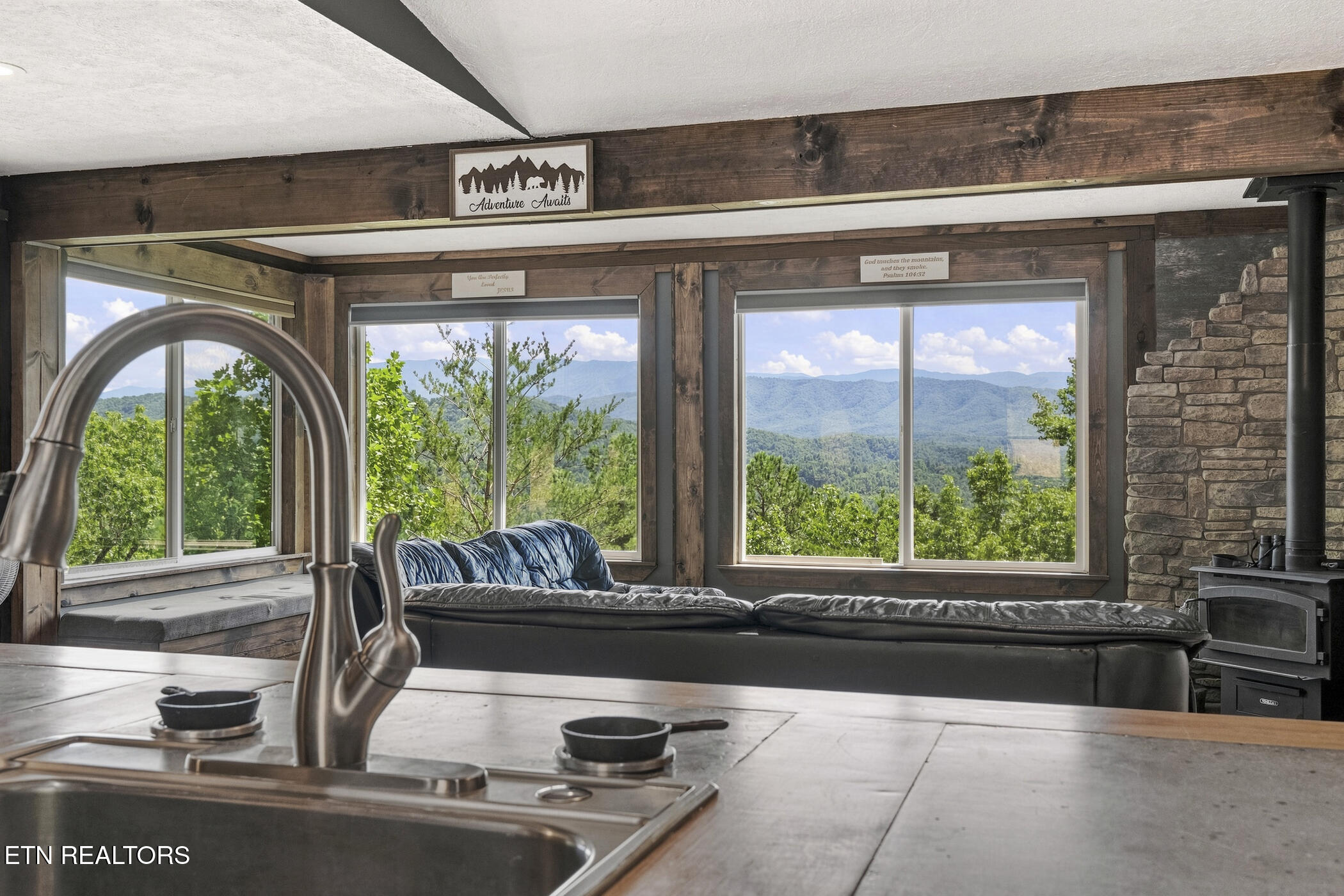 3307 Chinquapin Drive Sevierville TN 37876