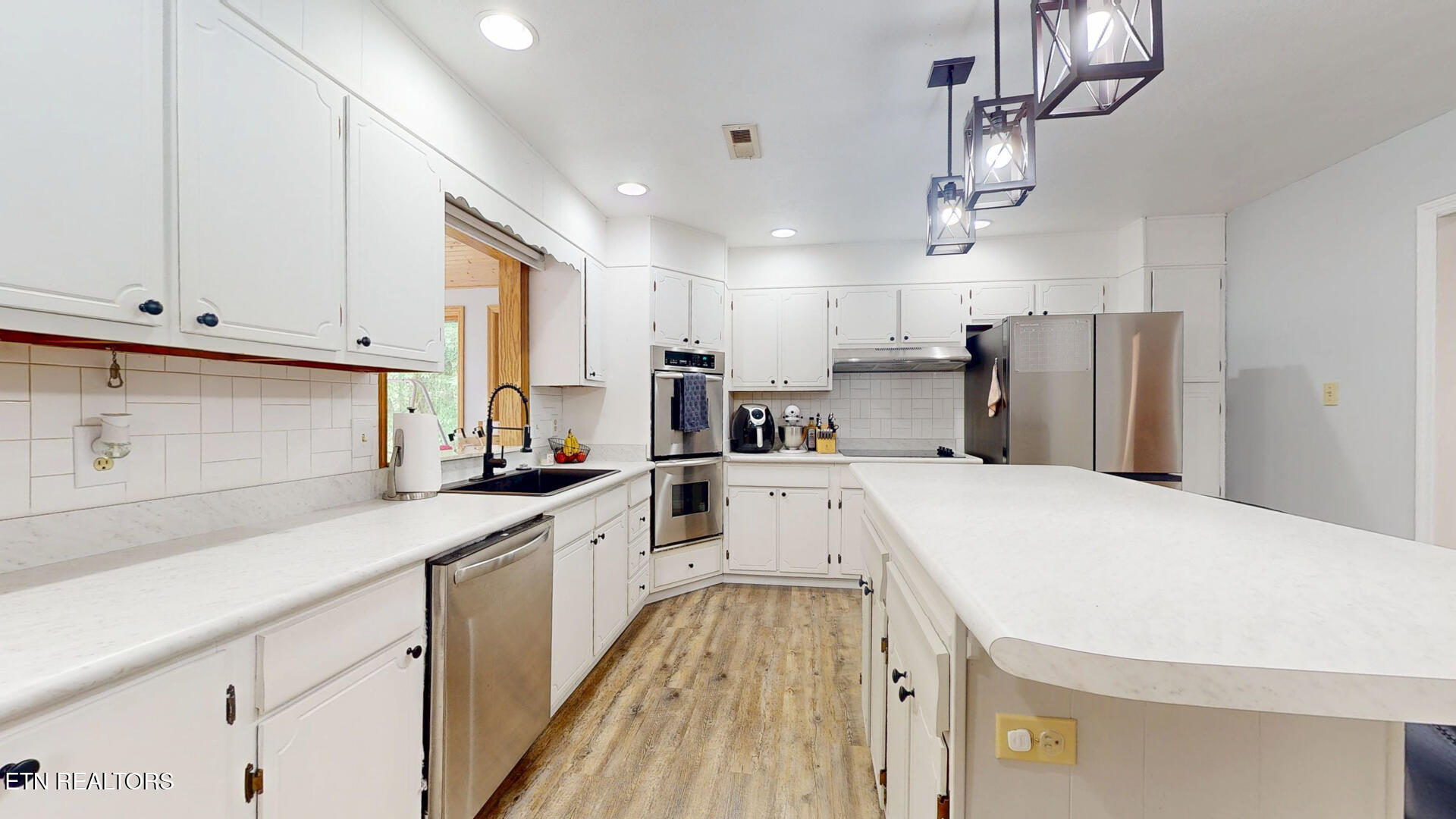 989 W Outer Drive Oak Ridge TN 37830