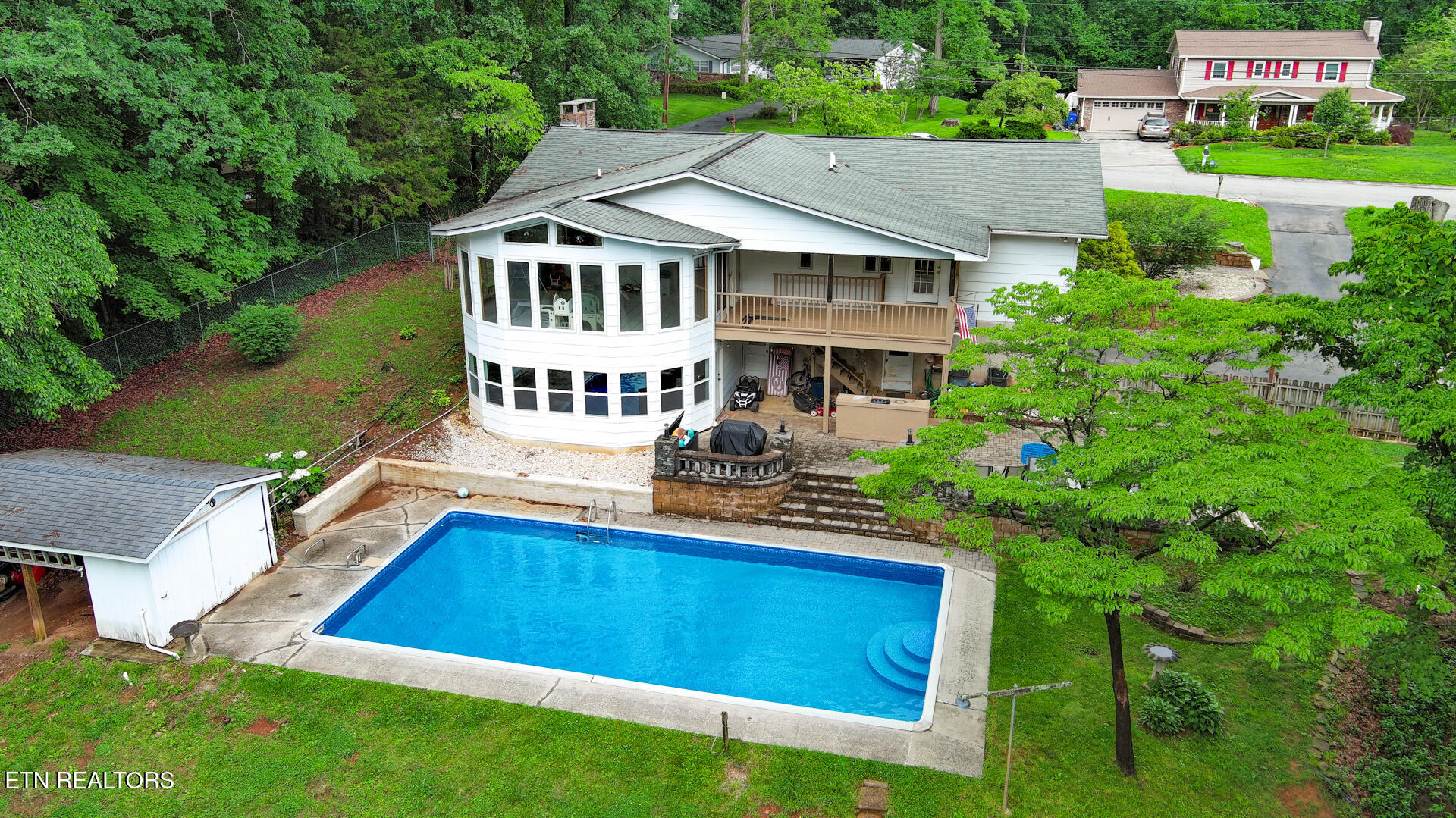 989 W Outer Drive Oak Ridge TN 37830
