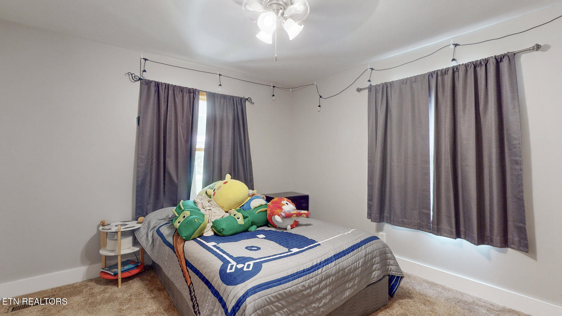 989 W Outer Drive Oak Ridge TN 37830