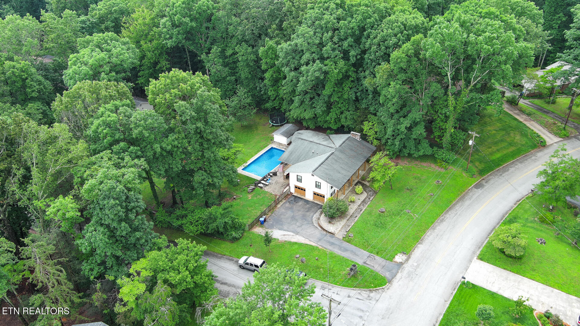989 W Outer Drive Oak Ridge TN 37830
