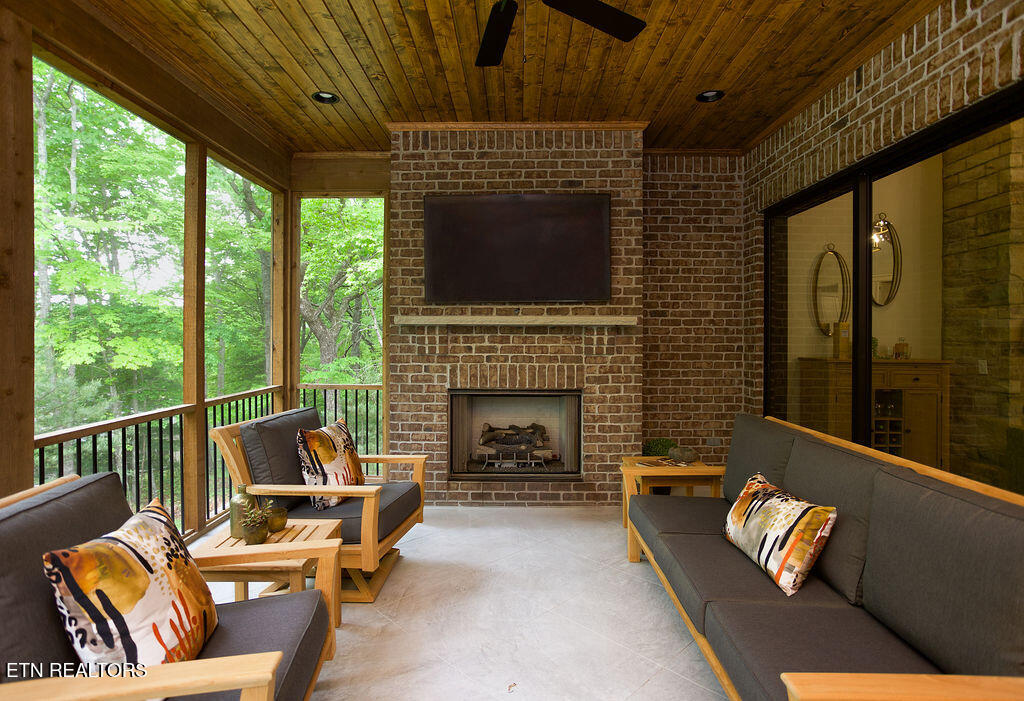 268 Stonehenge Drive Crossville TN 38558