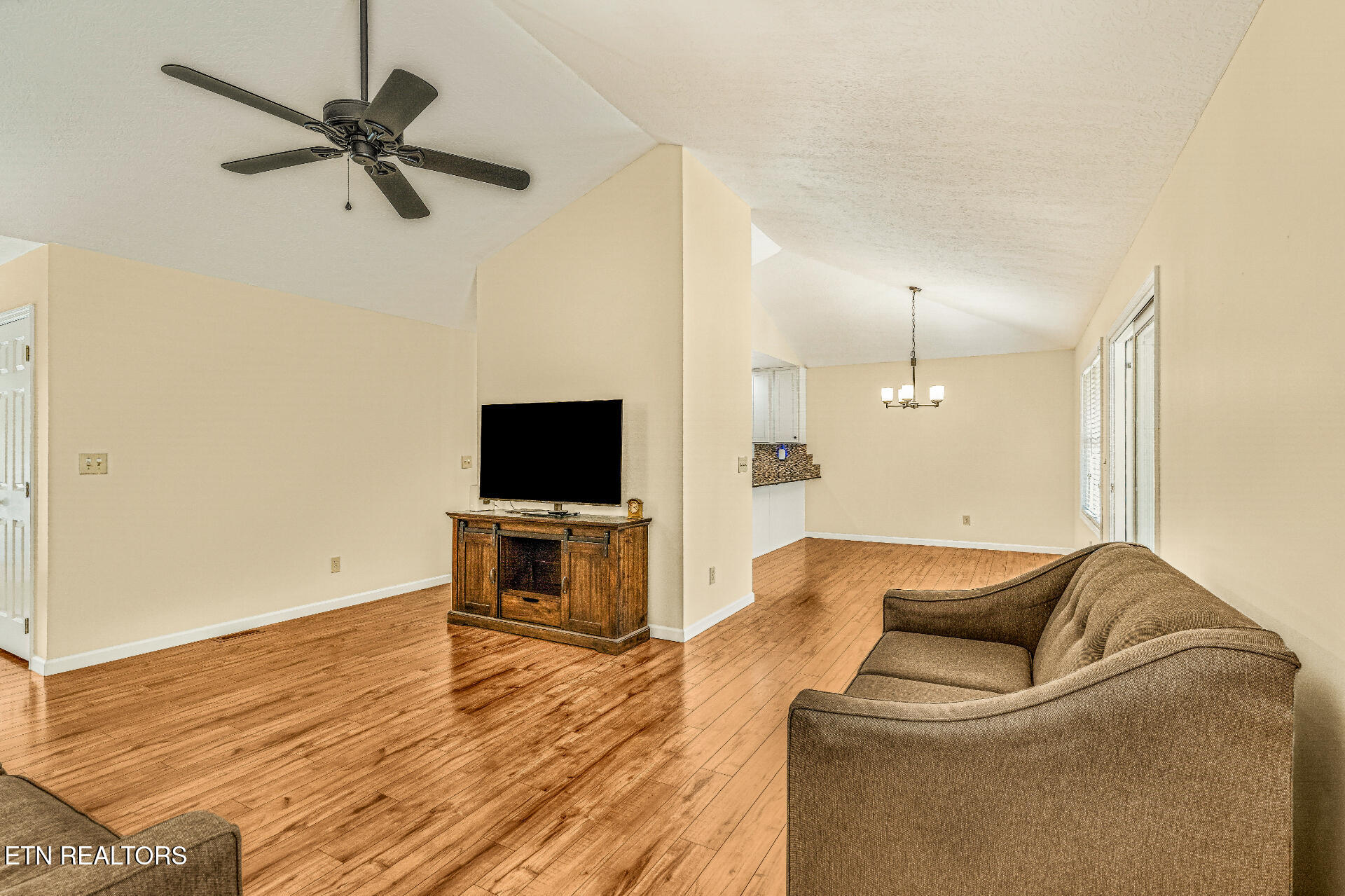 113 Kawatuska Way Loudon TN 37774