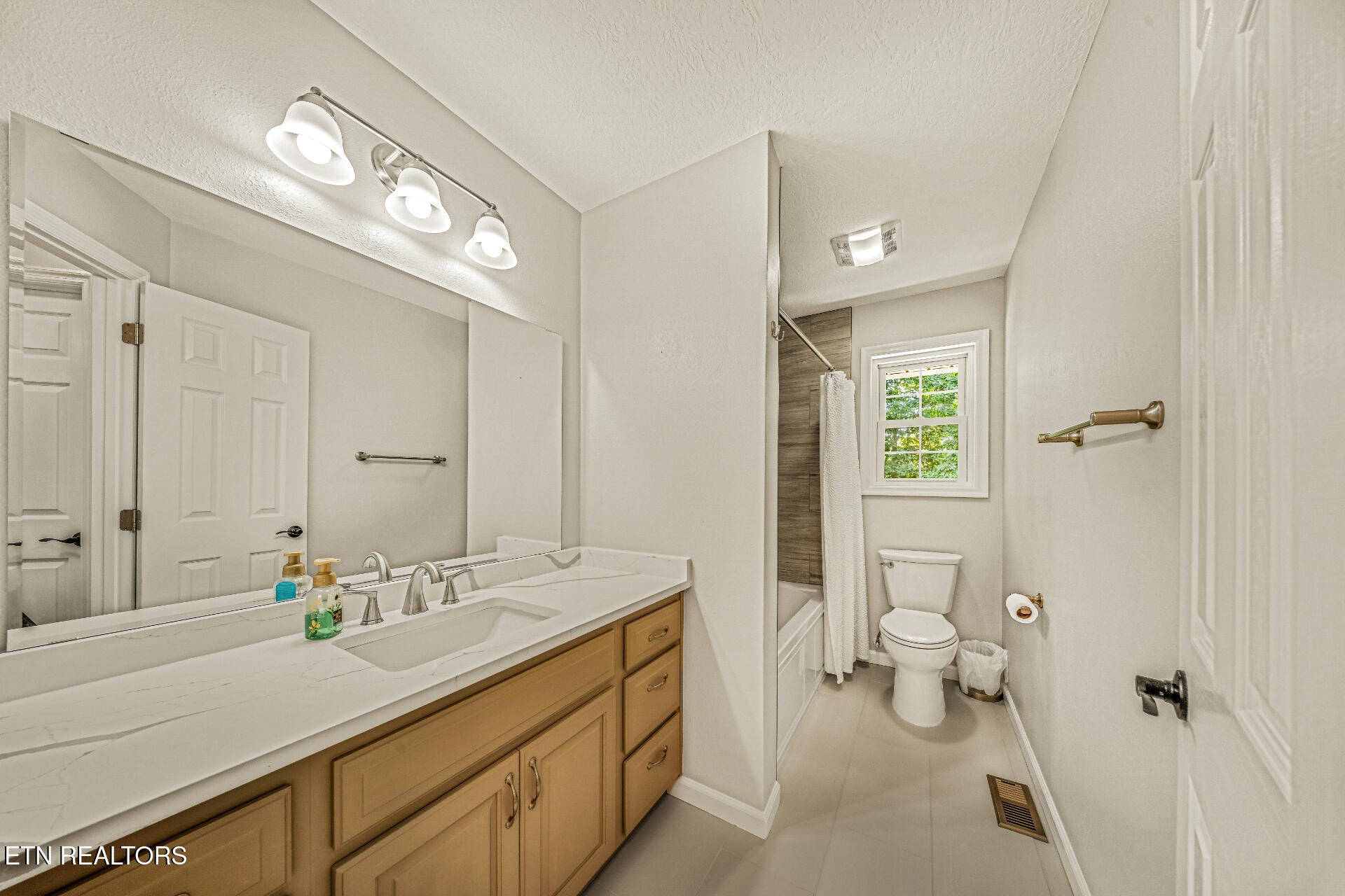 113 Kawatuska Way Loudon TN 37774