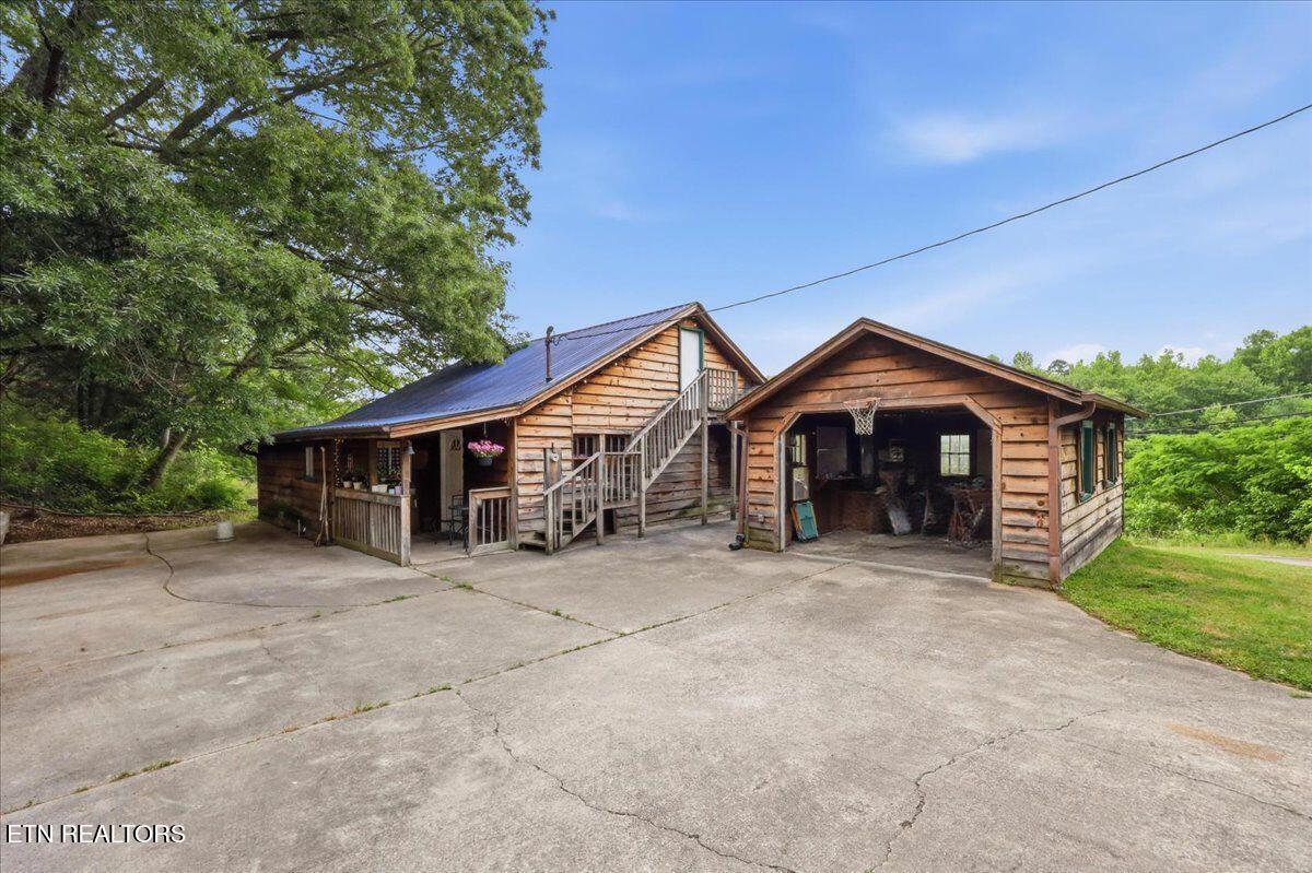 2633 Harriman Highway Harriman TN 37748