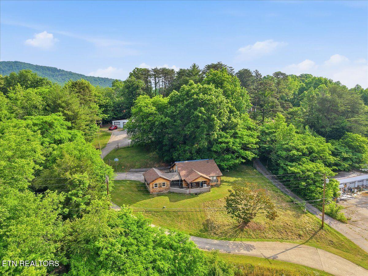 2633 Harriman Highway Harriman TN 37748