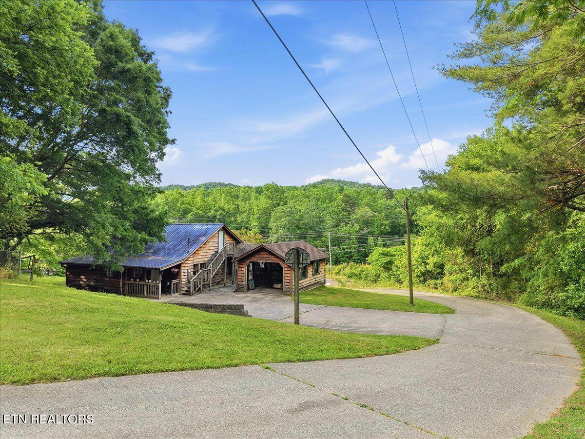 2633 Harriman Highway Harriman TN 37748