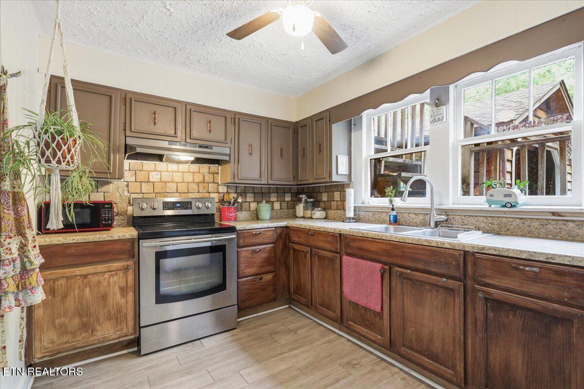 2633 Harriman Highway Harriman TN 37748