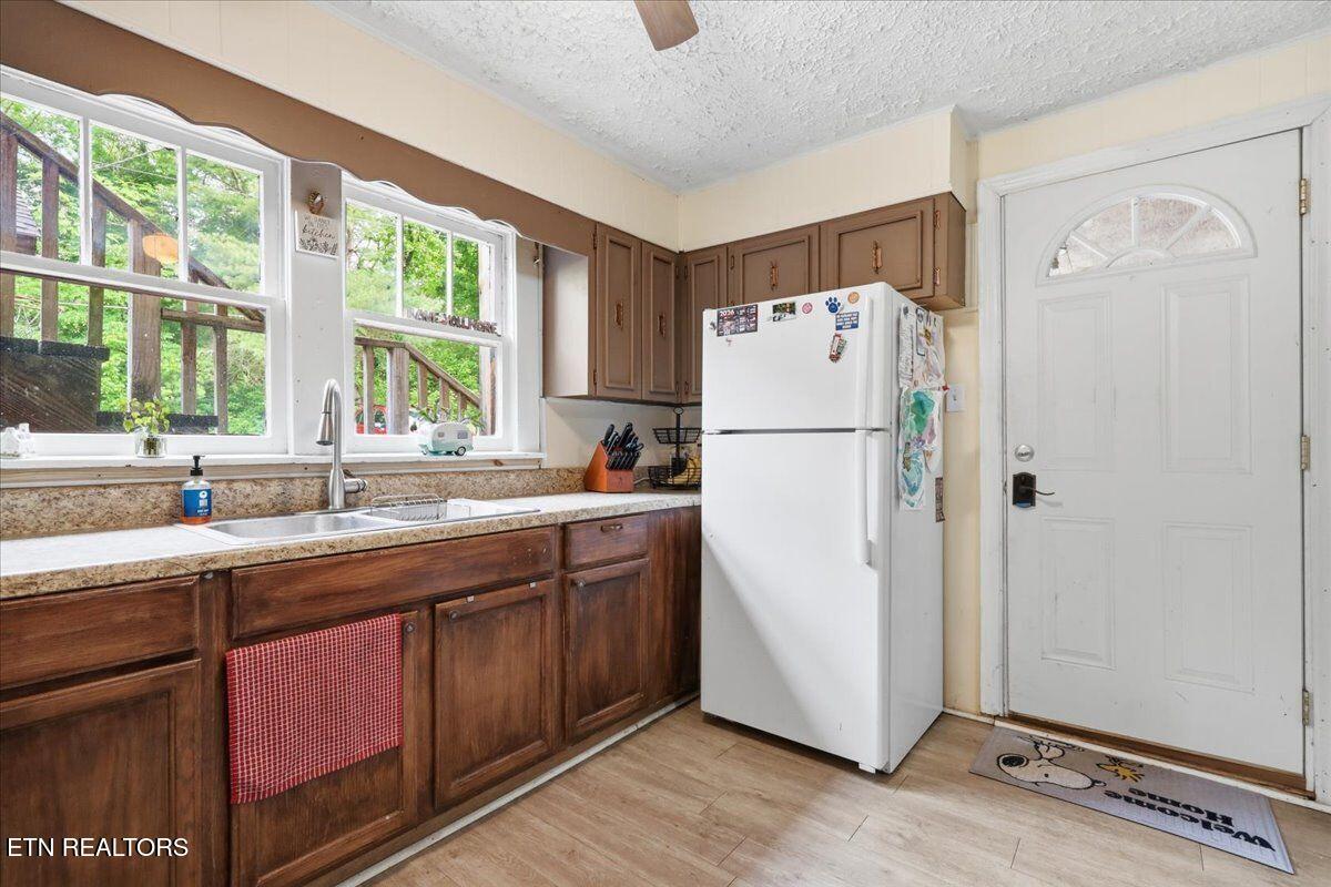 2633 Harriman Highway Harriman TN 37748