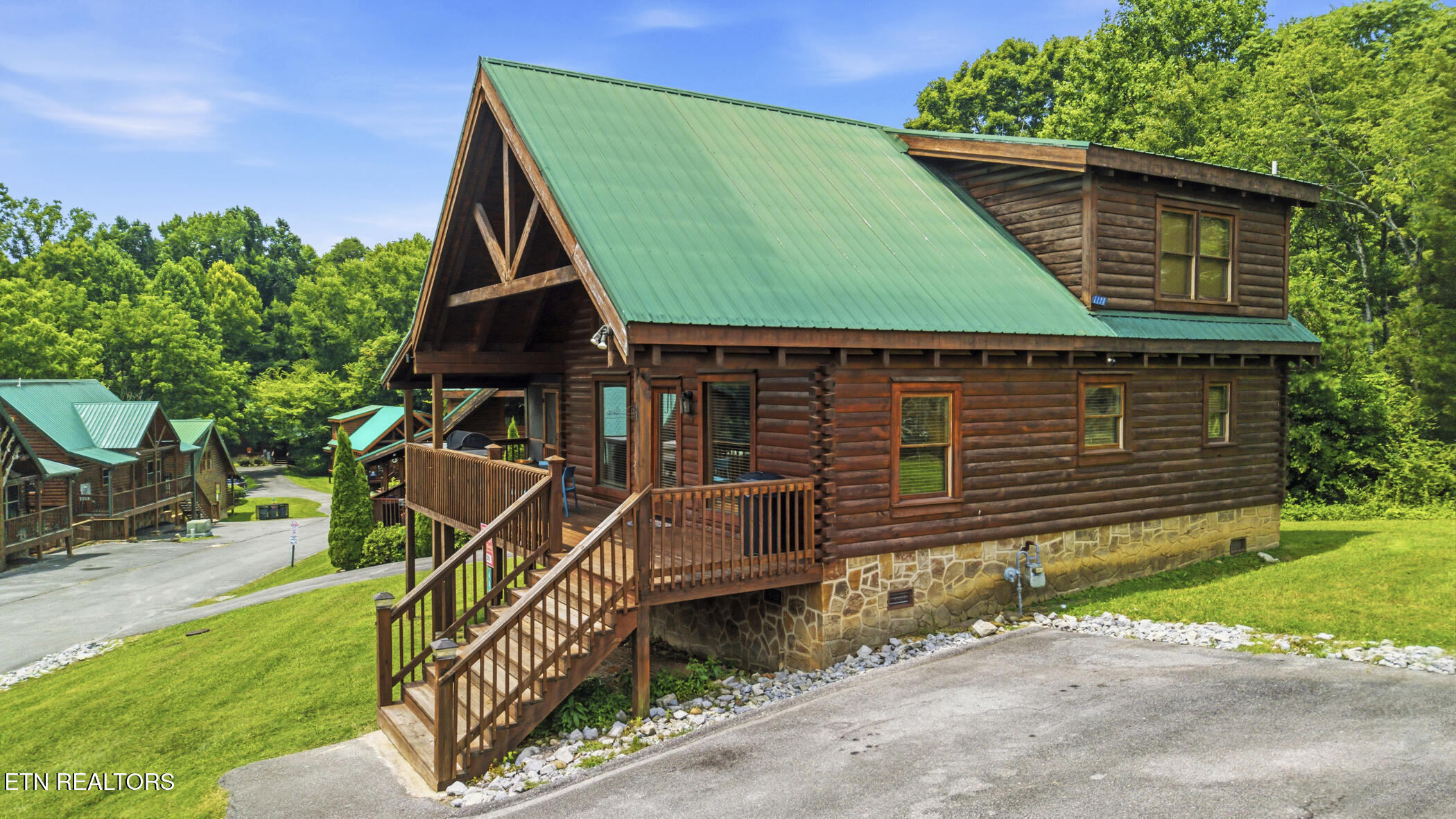 605 Cherry Blossom Way Pigeon Forge TN 37863