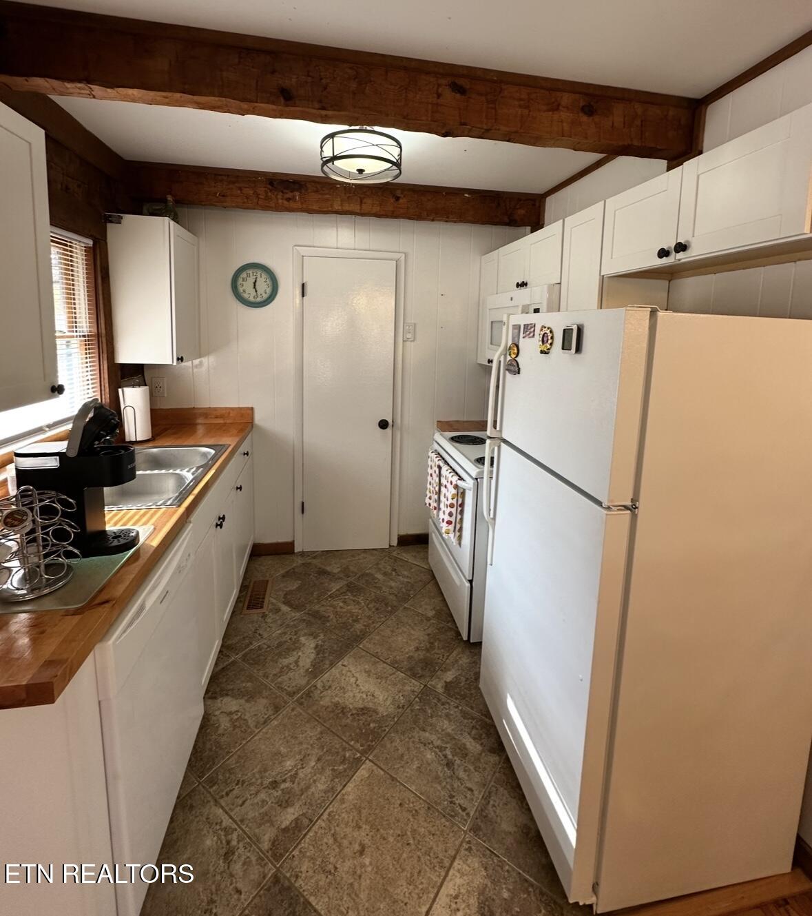 1129 Peninsula Road Sevierville TN 37876