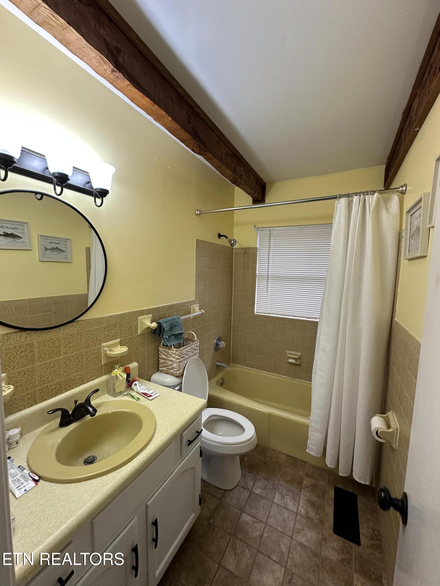 1129 Peninsula Road Sevierville TN 37876