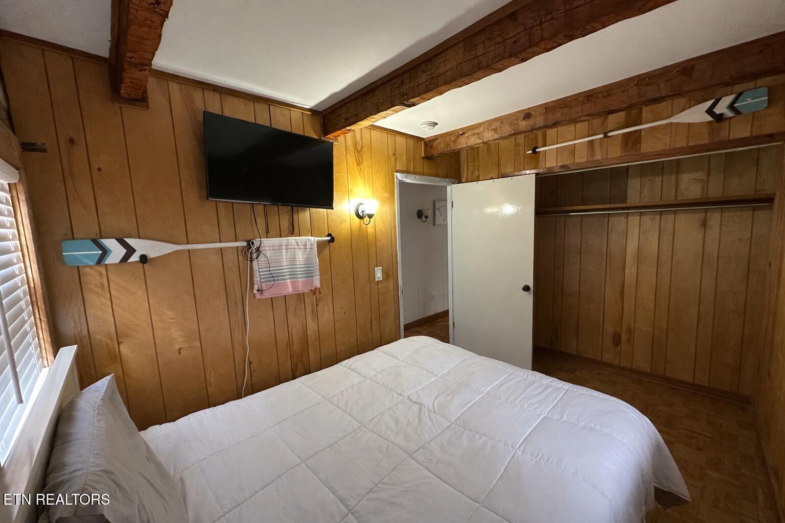 1129 Peninsula Road Sevierville TN 37876