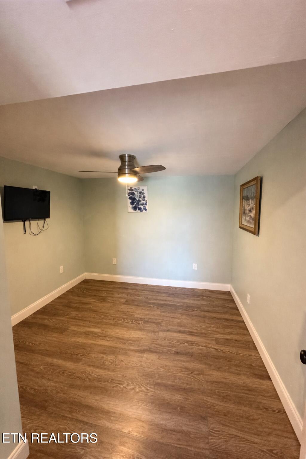 1129 Peninsula Road Sevierville TN 37876