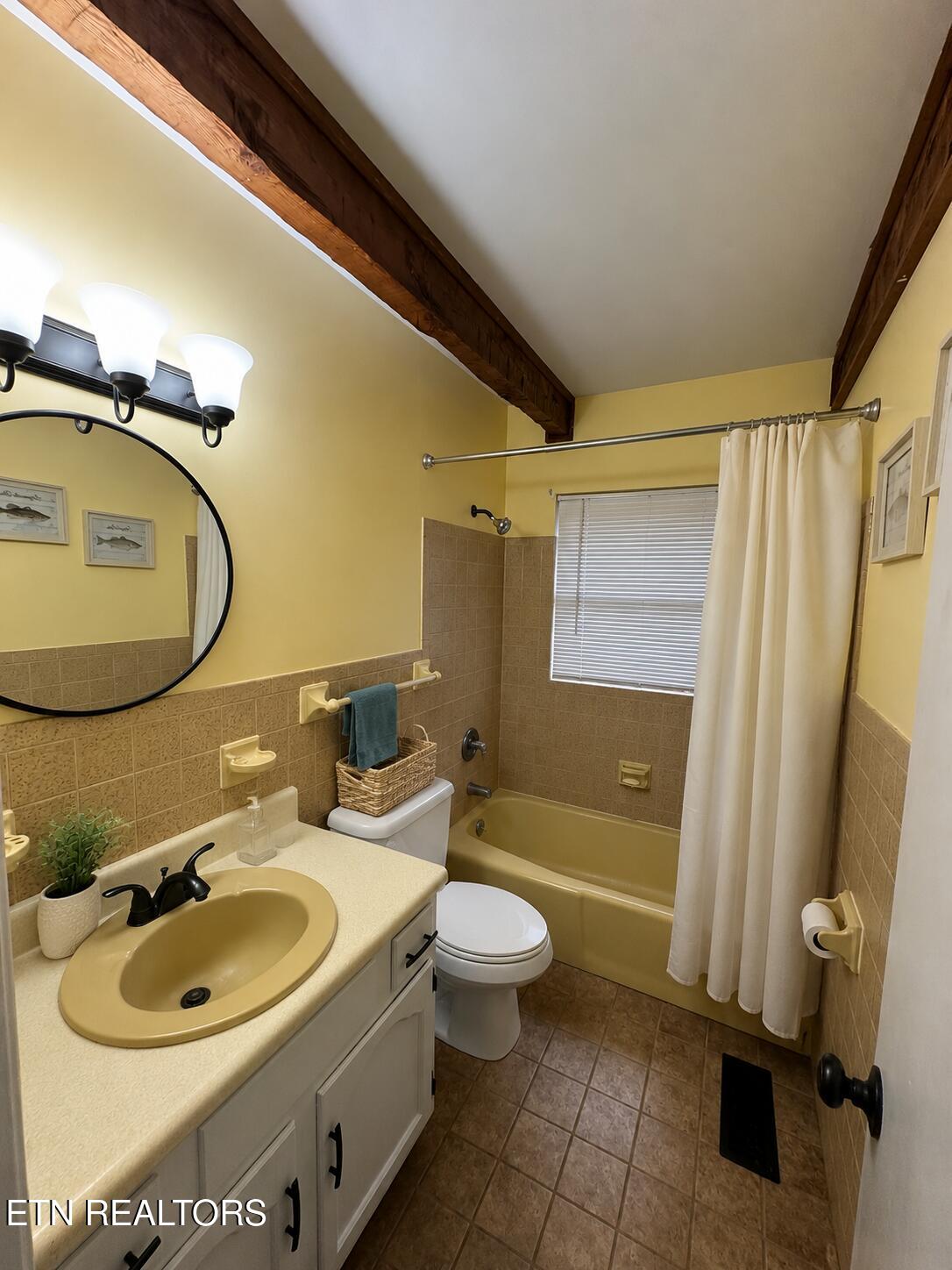 1129 Peninsula Road Sevierville TN 37876