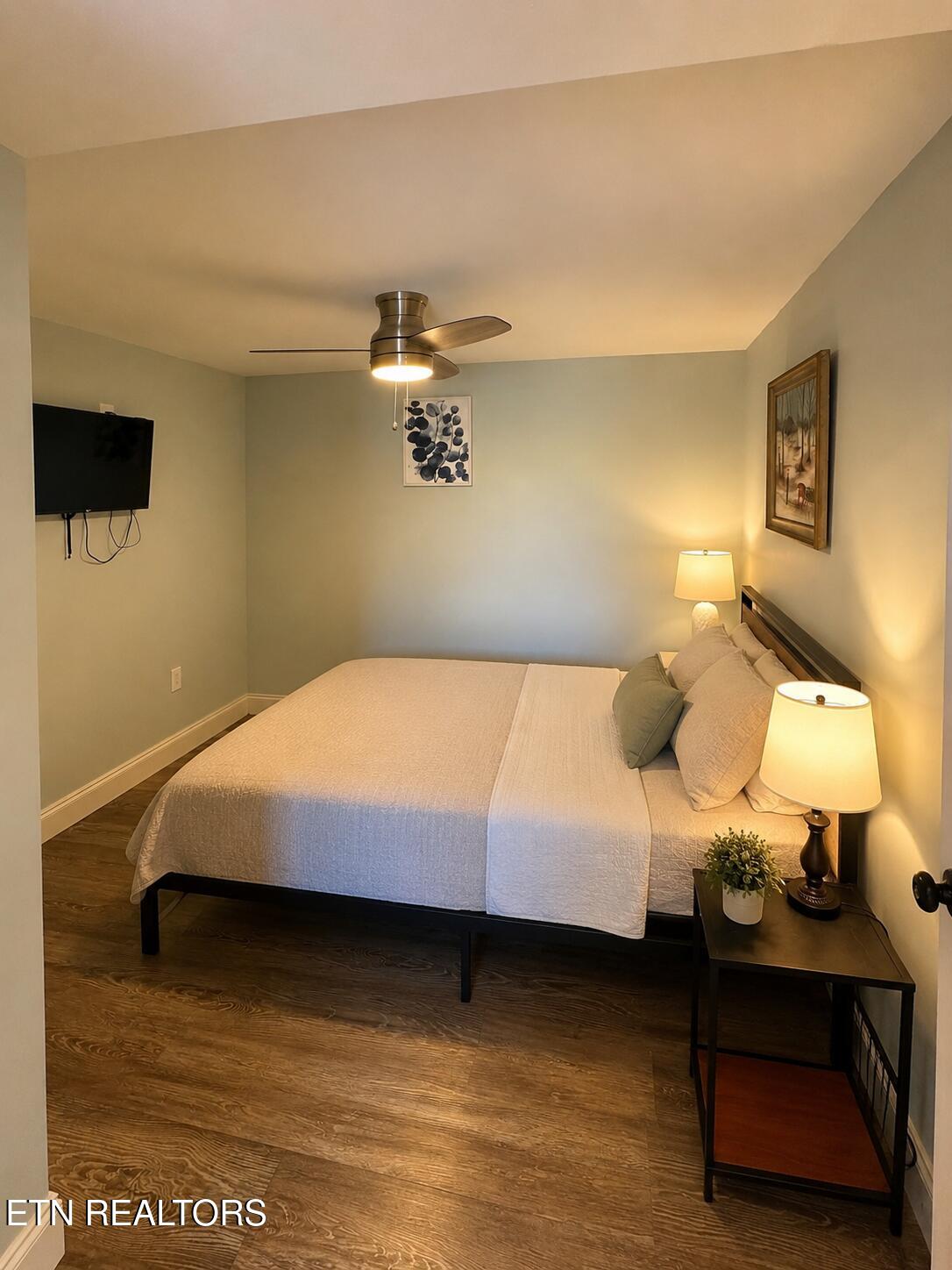 1129 Peninsula Road Sevierville TN 37876
