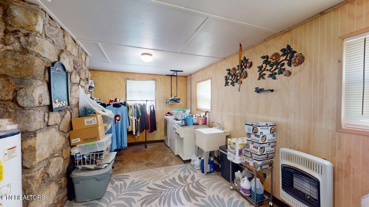 285 Matthews Lane Mosheim TN 37818