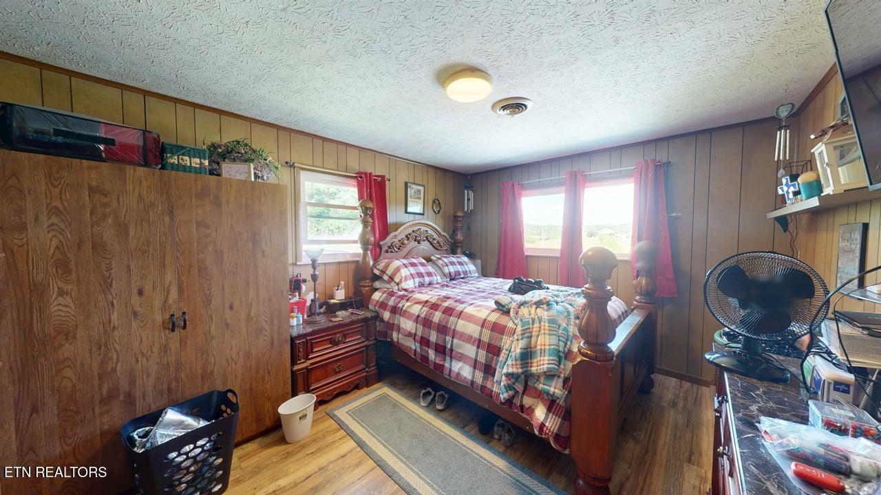 285 Matthews Lane Mosheim TN 37818