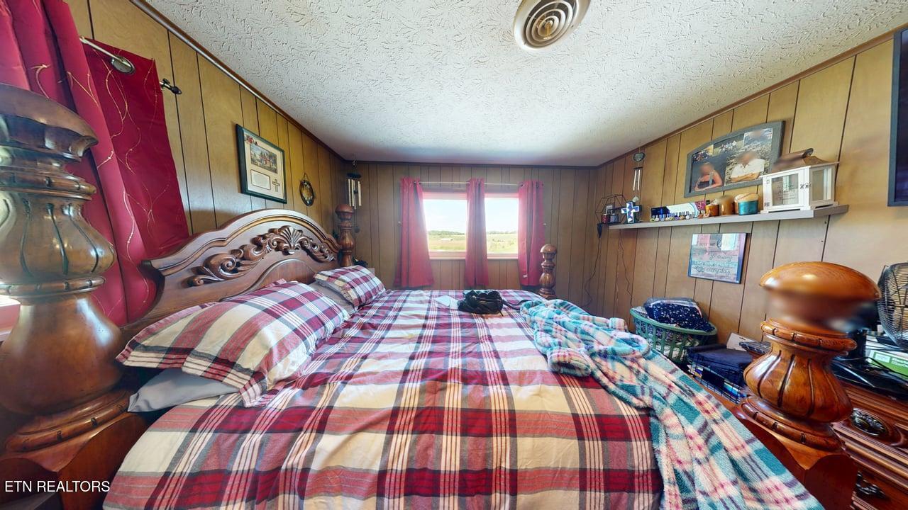 285 Matthews Lane Mosheim TN 37818