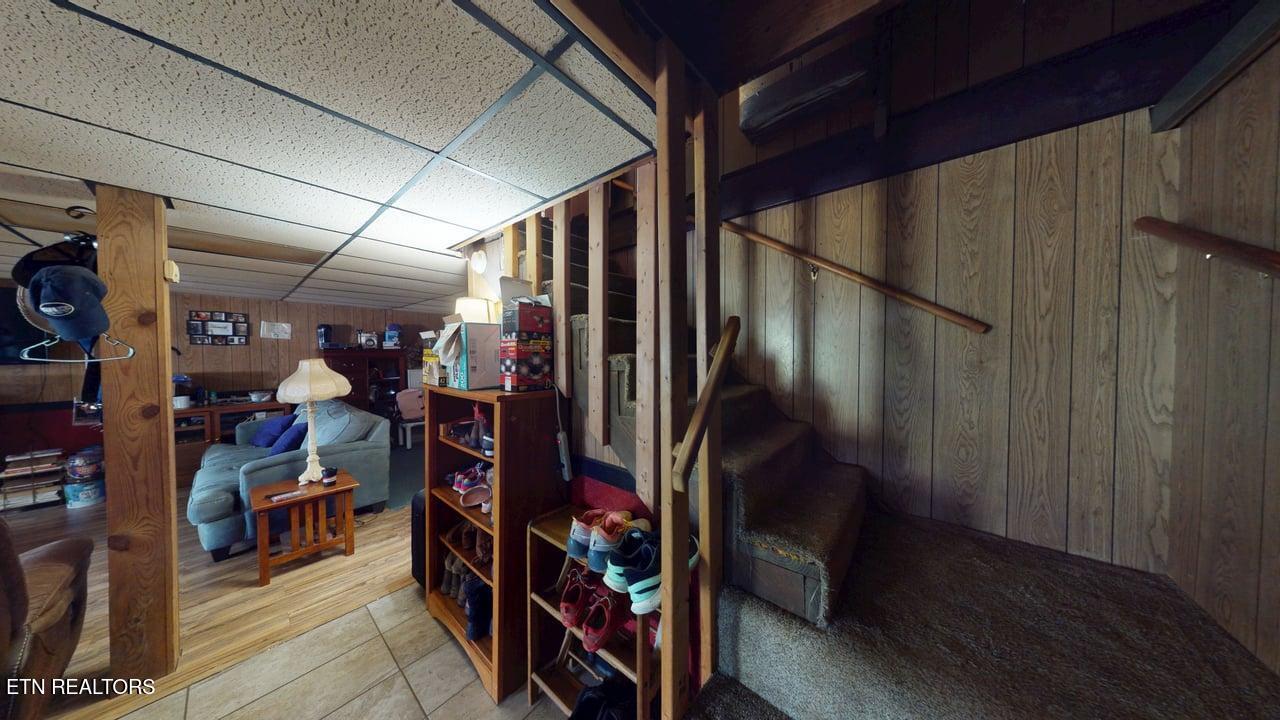 285 Matthews Lane Mosheim TN 37818