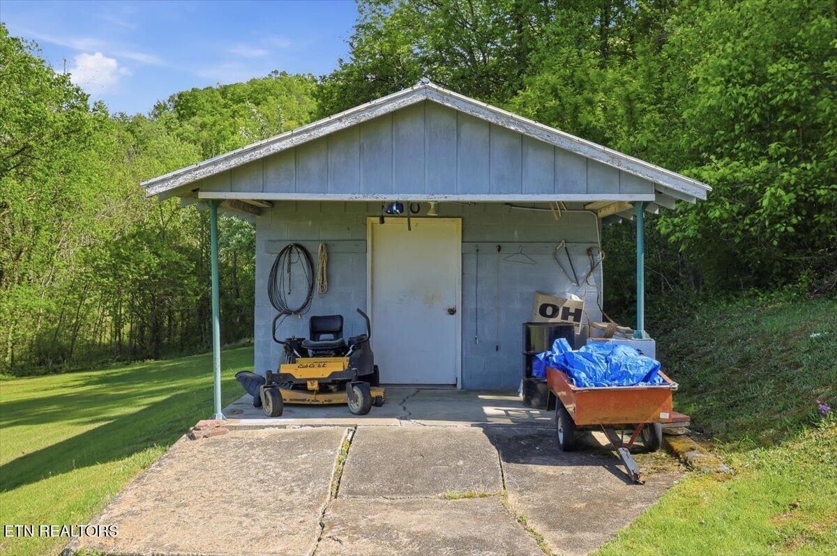 285 Matthews Lane Mosheim TN 37818