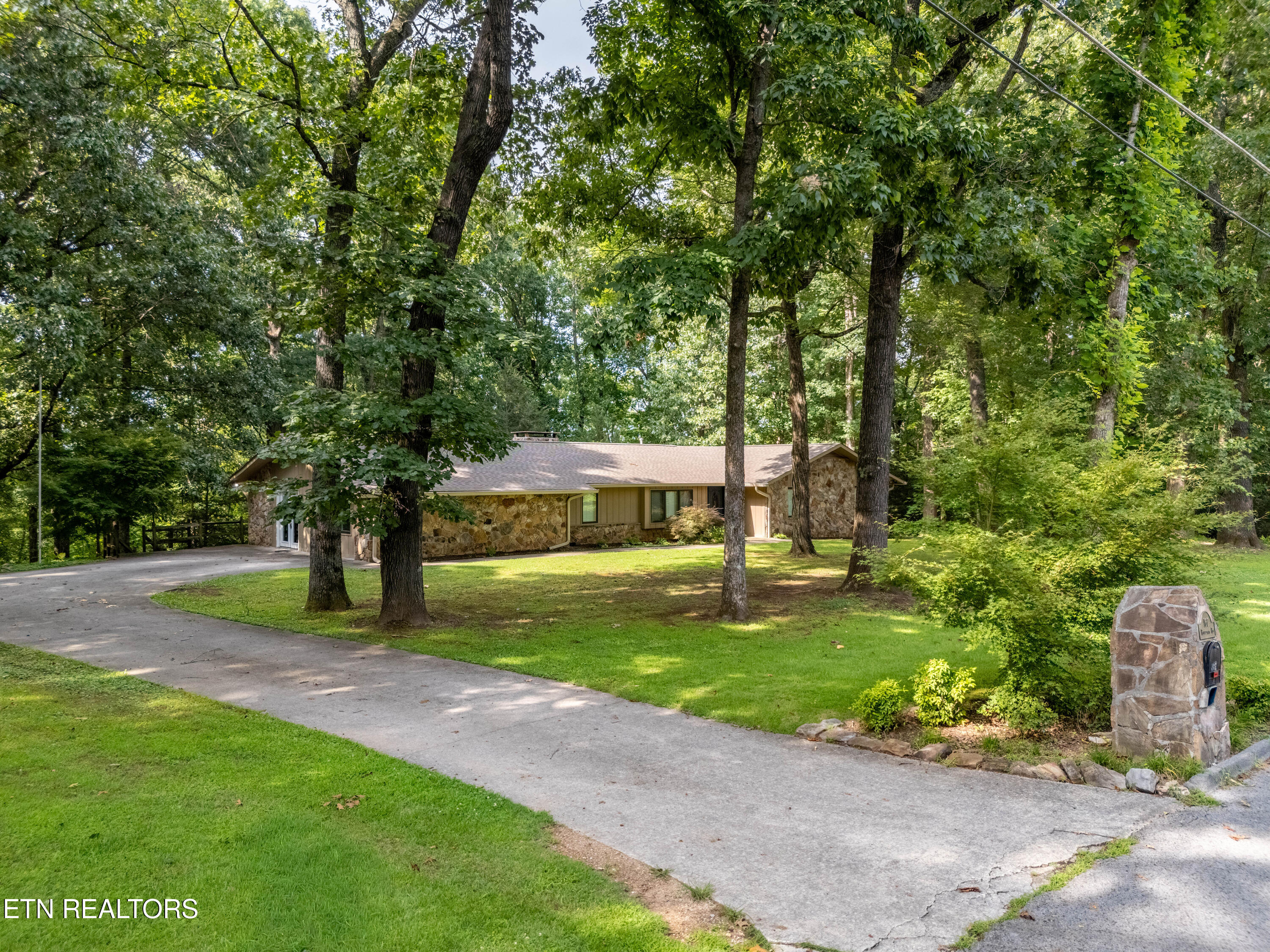 167 Rendezvous Road Rockwood TN 37854