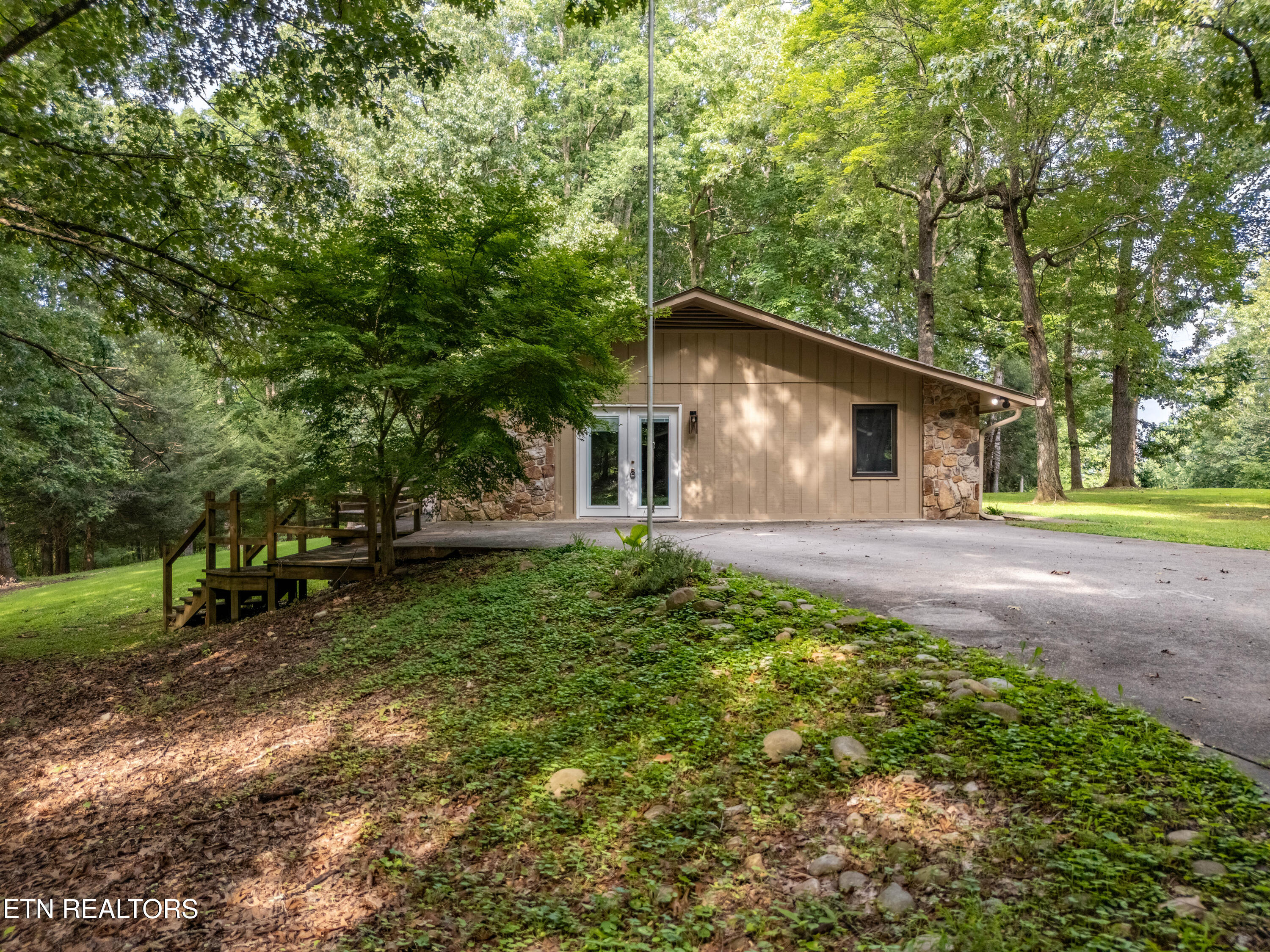 167 Rendezvous Road Rockwood TN 37854