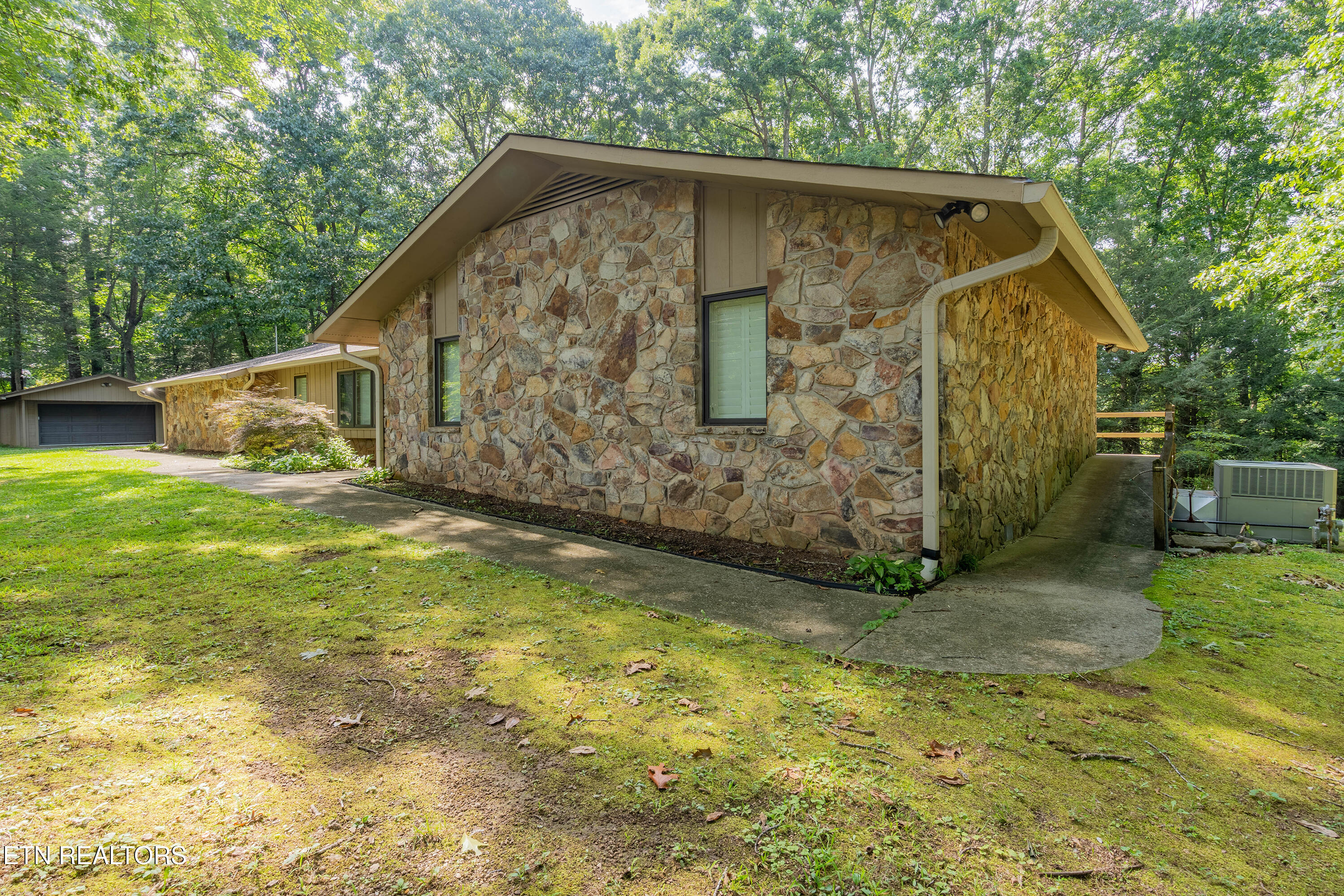 167 Rendezvous Road Rockwood TN 37854