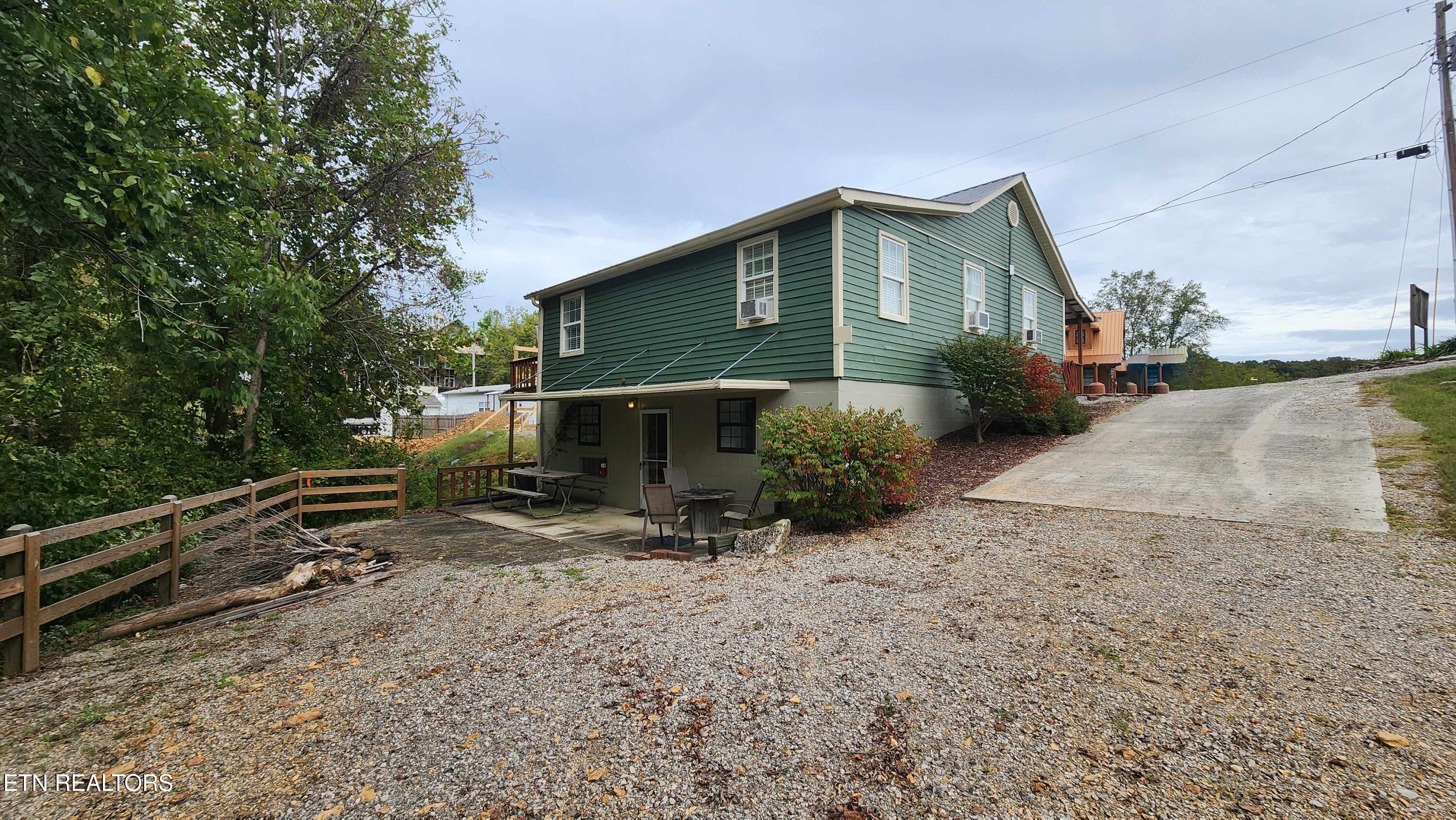228 Bill Hunter Road Celina TN 38551