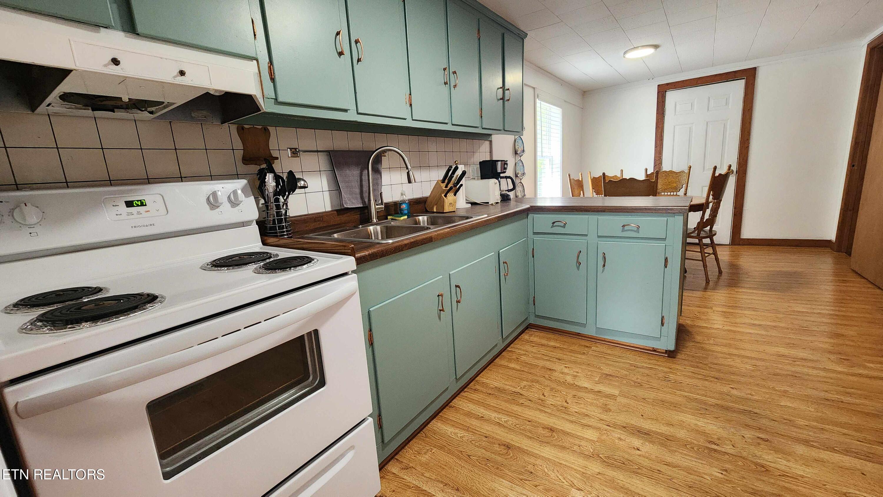 228 Bill Hunter Road Celina TN 38551