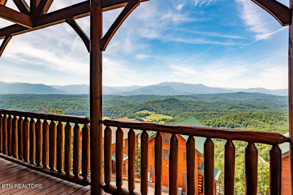 2214 Towering Hemlock Drive Sevierville TN 37876