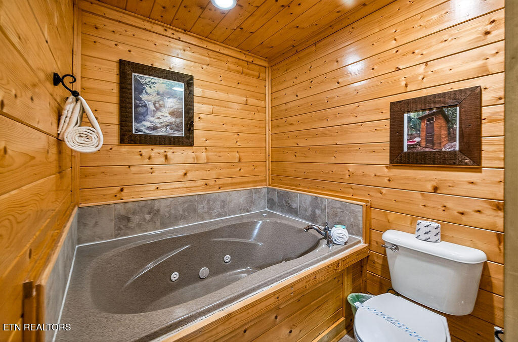 2214 Towering Hemlock Drive Sevierville TN 37876