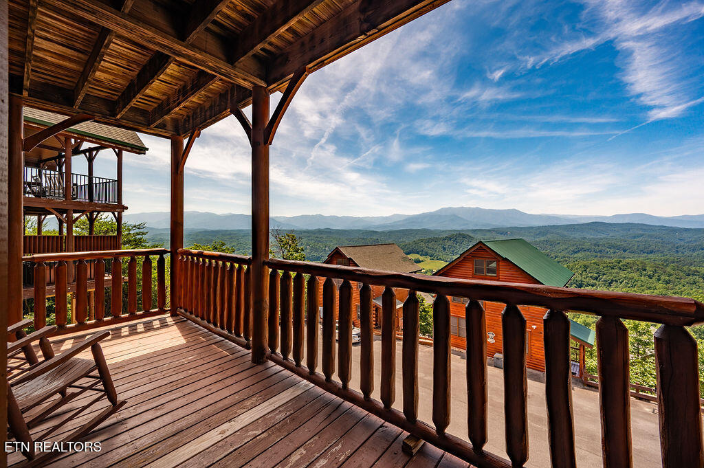 2214 Towering Hemlock Drive Sevierville TN 37876