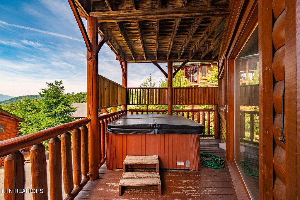 2214 Towering Hemlock Drive Sevierville TN 37876