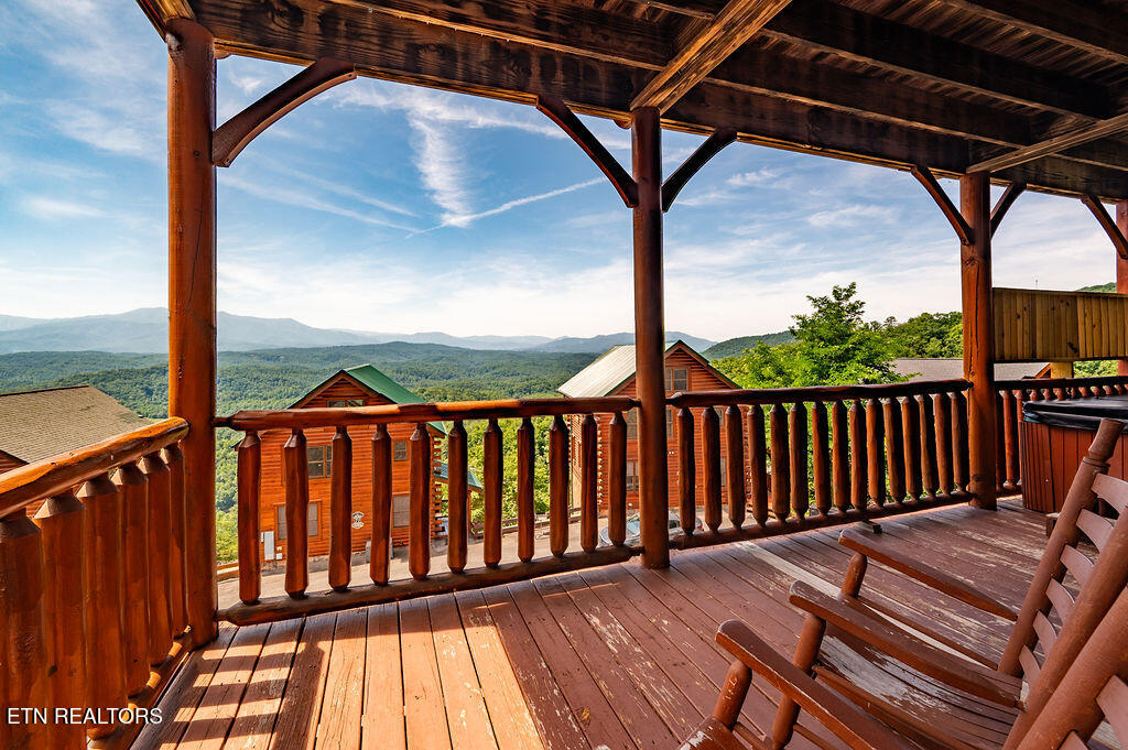 2214 Towering Hemlock Drive Sevierville TN 37876