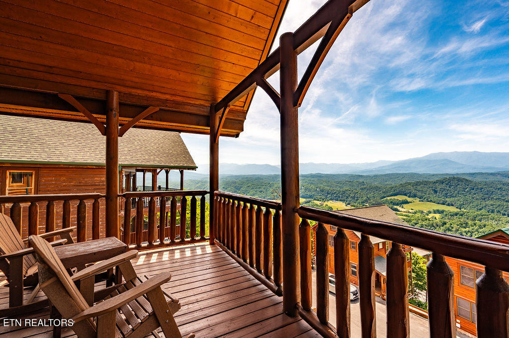 2214 Towering Hemlock Drive Sevierville TN 37876