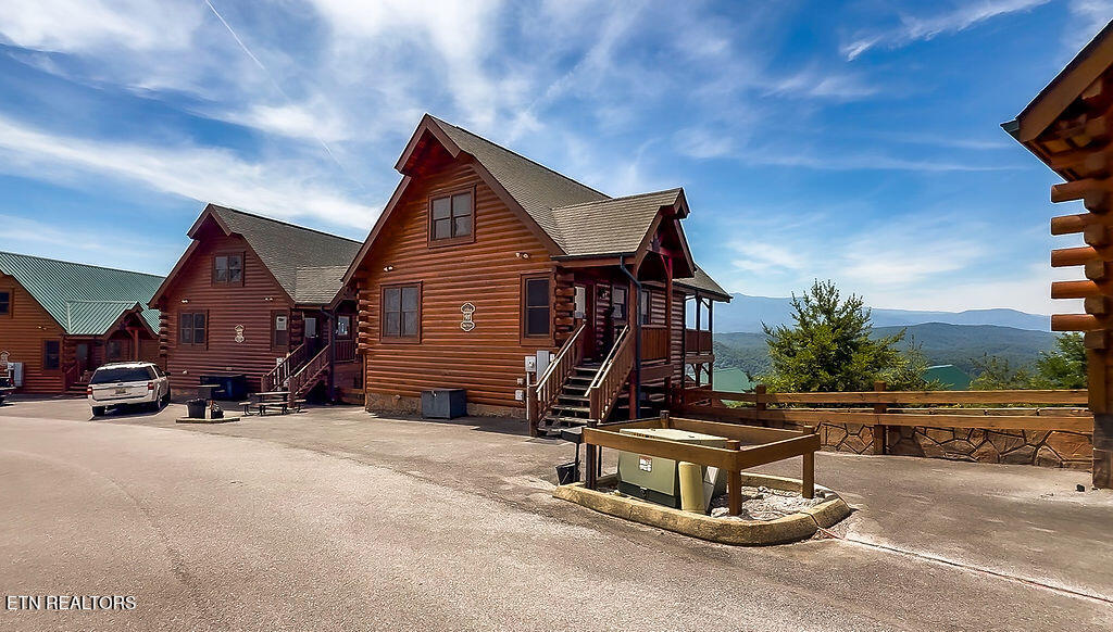 2214 Towering Hemlock Drive Sevierville TN 37876