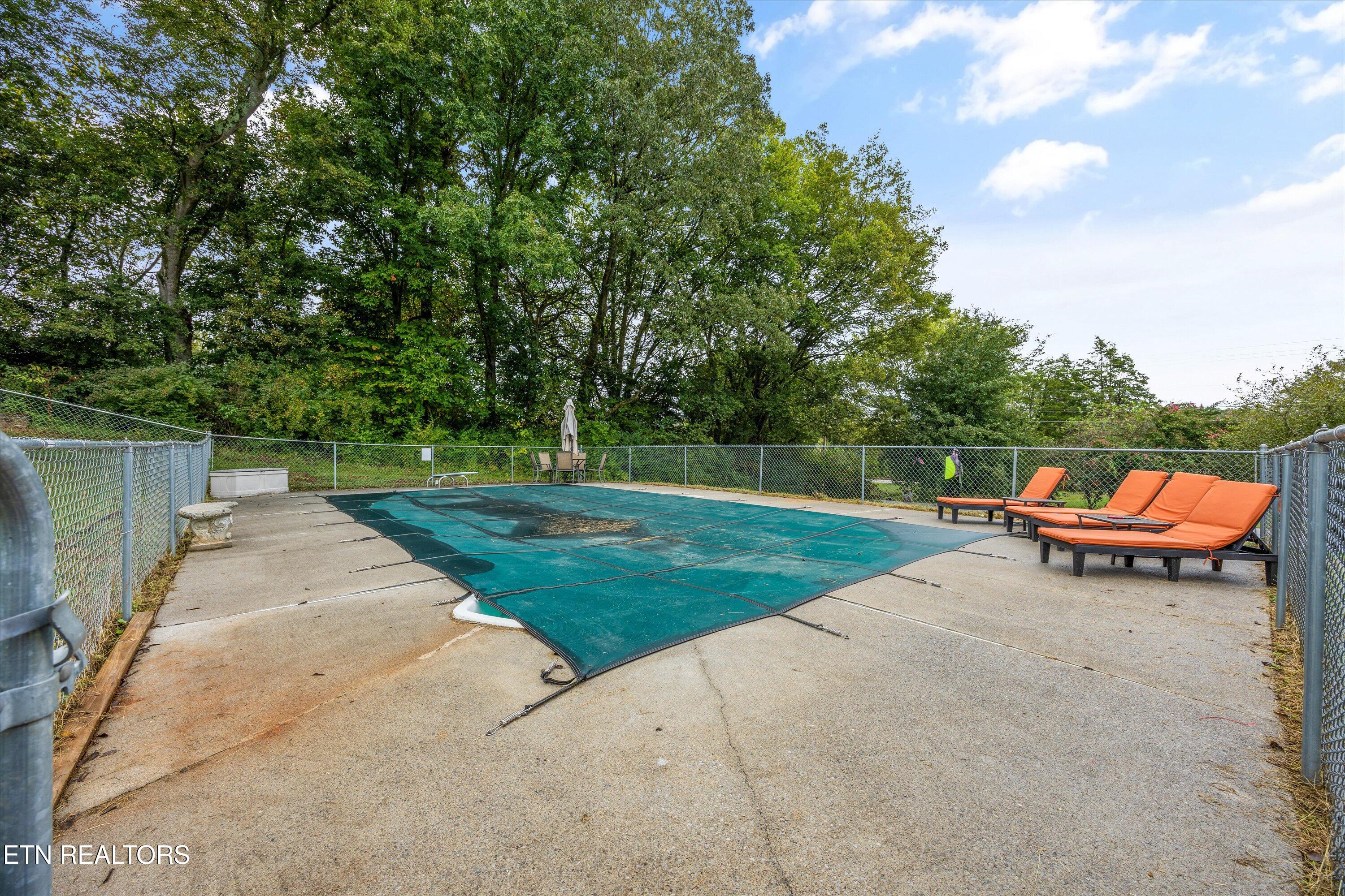 100 Foster Drive Lenoir City TN 37772