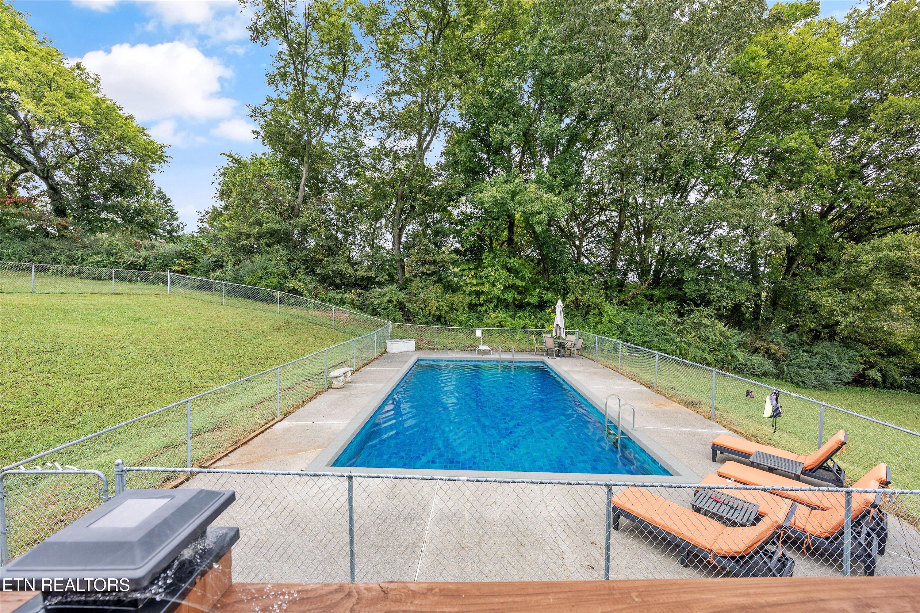 100 Foster Drive Lenoir City TN 37772