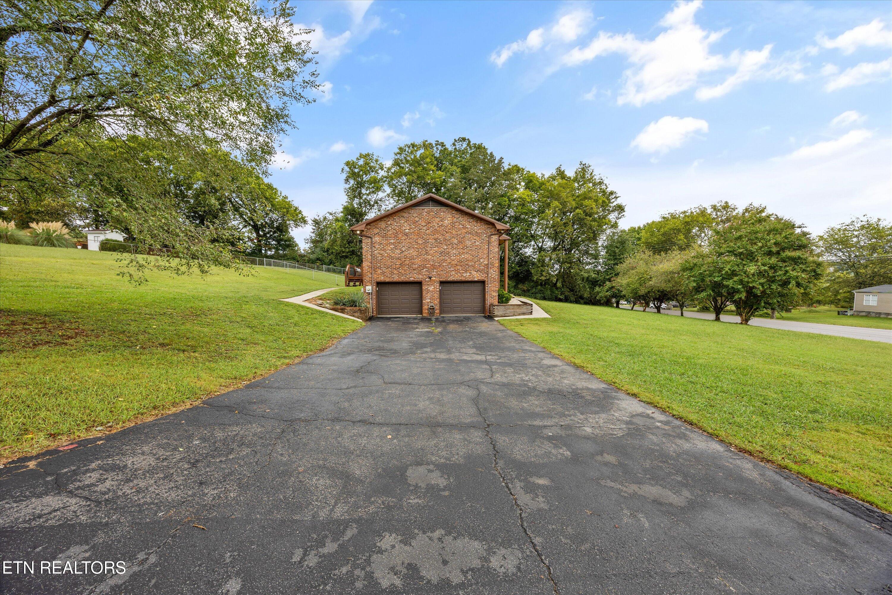100 Foster Drive Lenoir City TN 37772