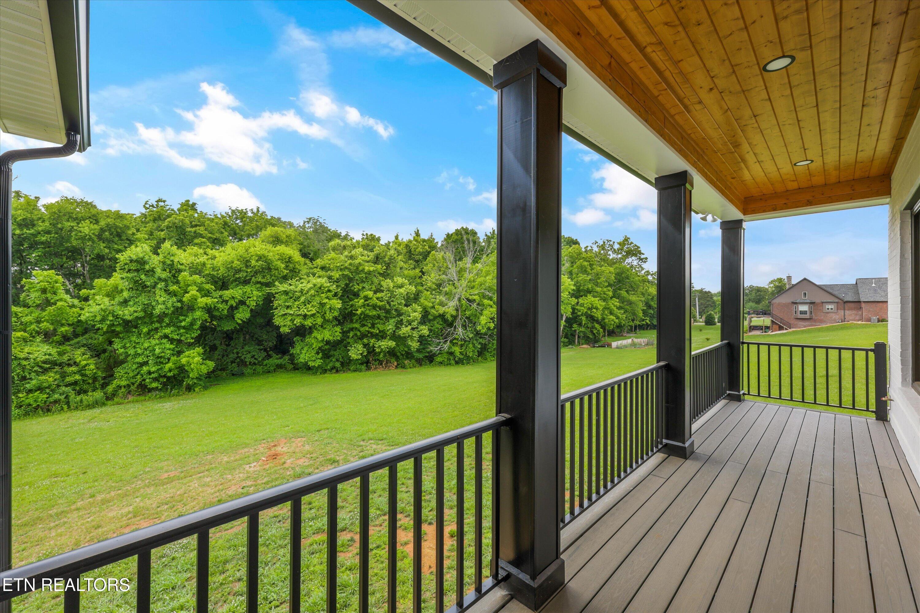 618 Winding Creek Way Walland TN 37886