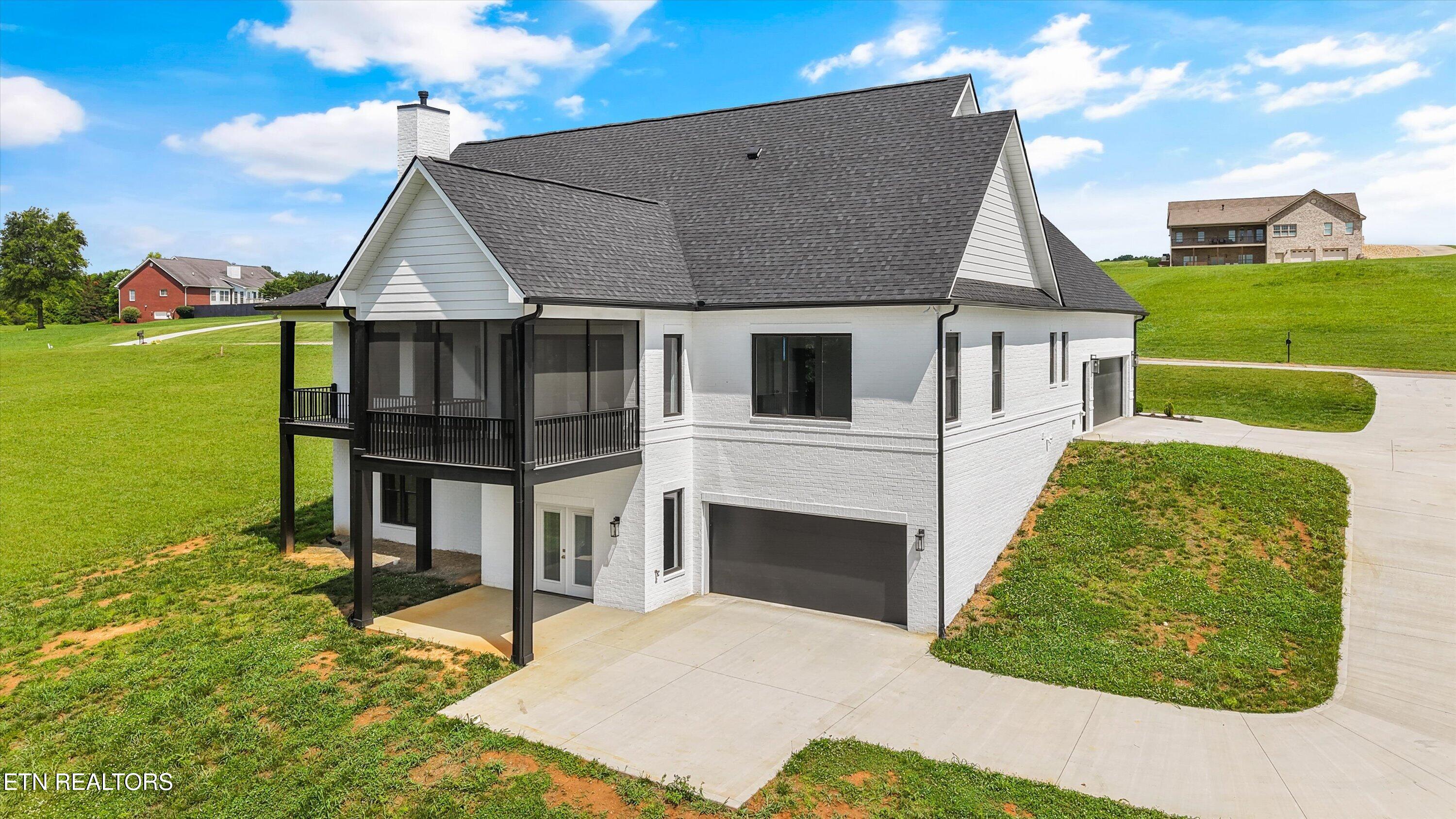 618 Winding Creek Way Walland TN 37886
