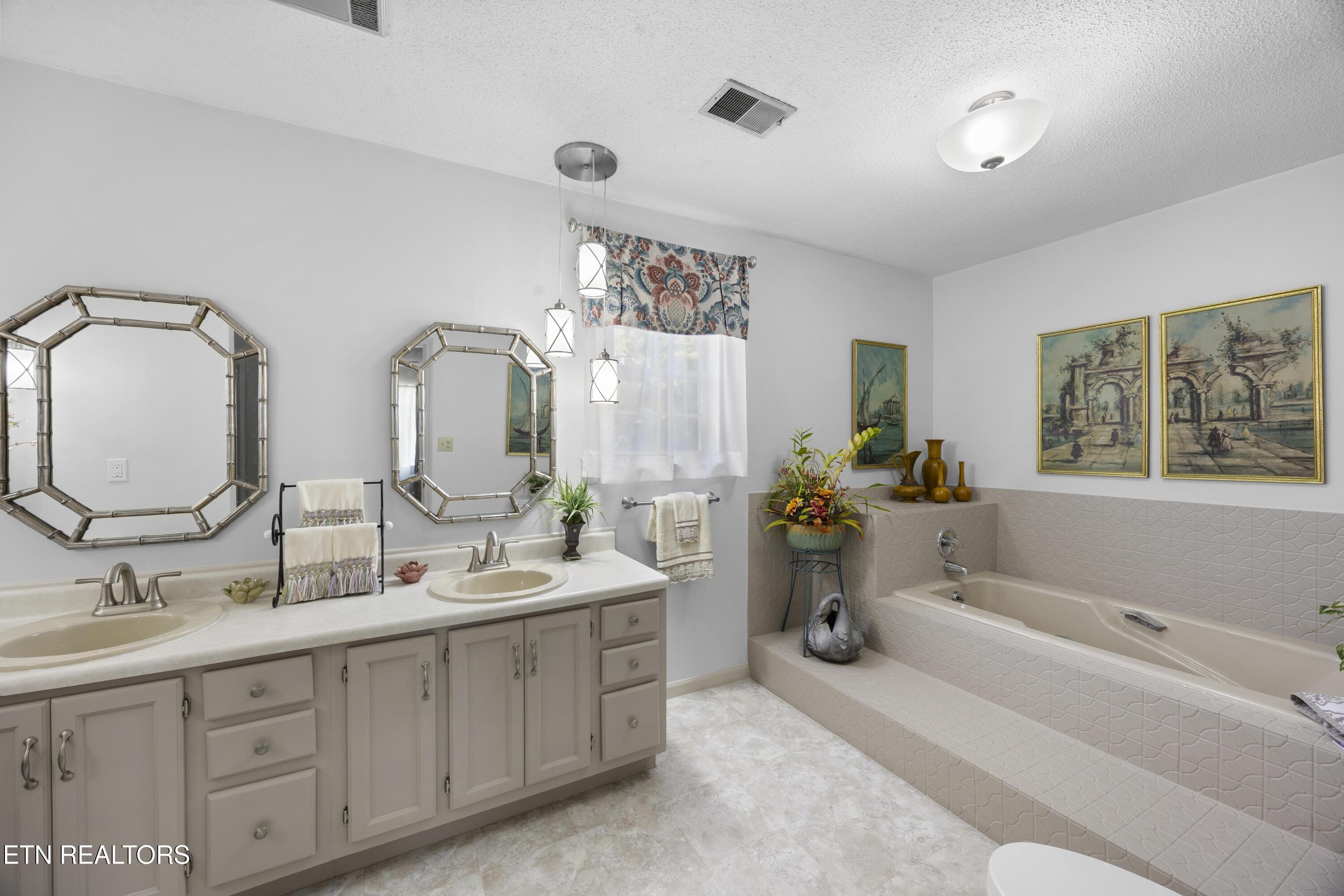 1020 Crooked Springs Road Knoxville TN 37932