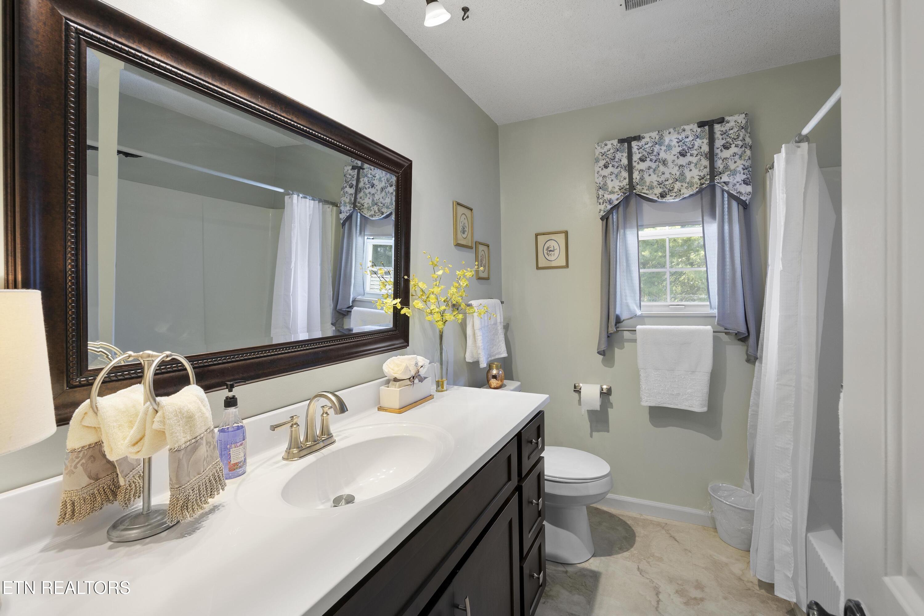 1020 Crooked Springs Road Knoxville TN 37932